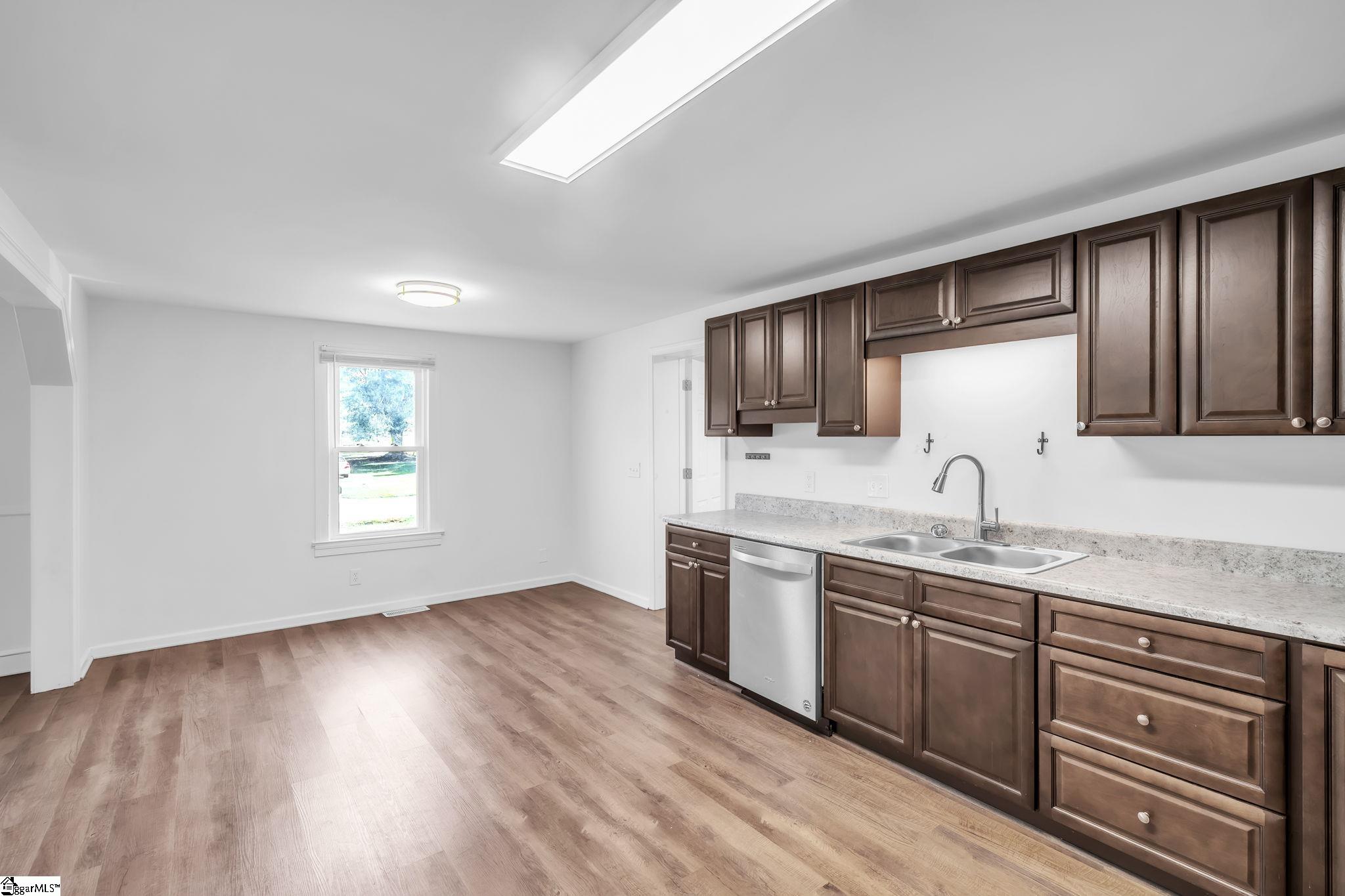 400 Fowler Road Property Photo 13