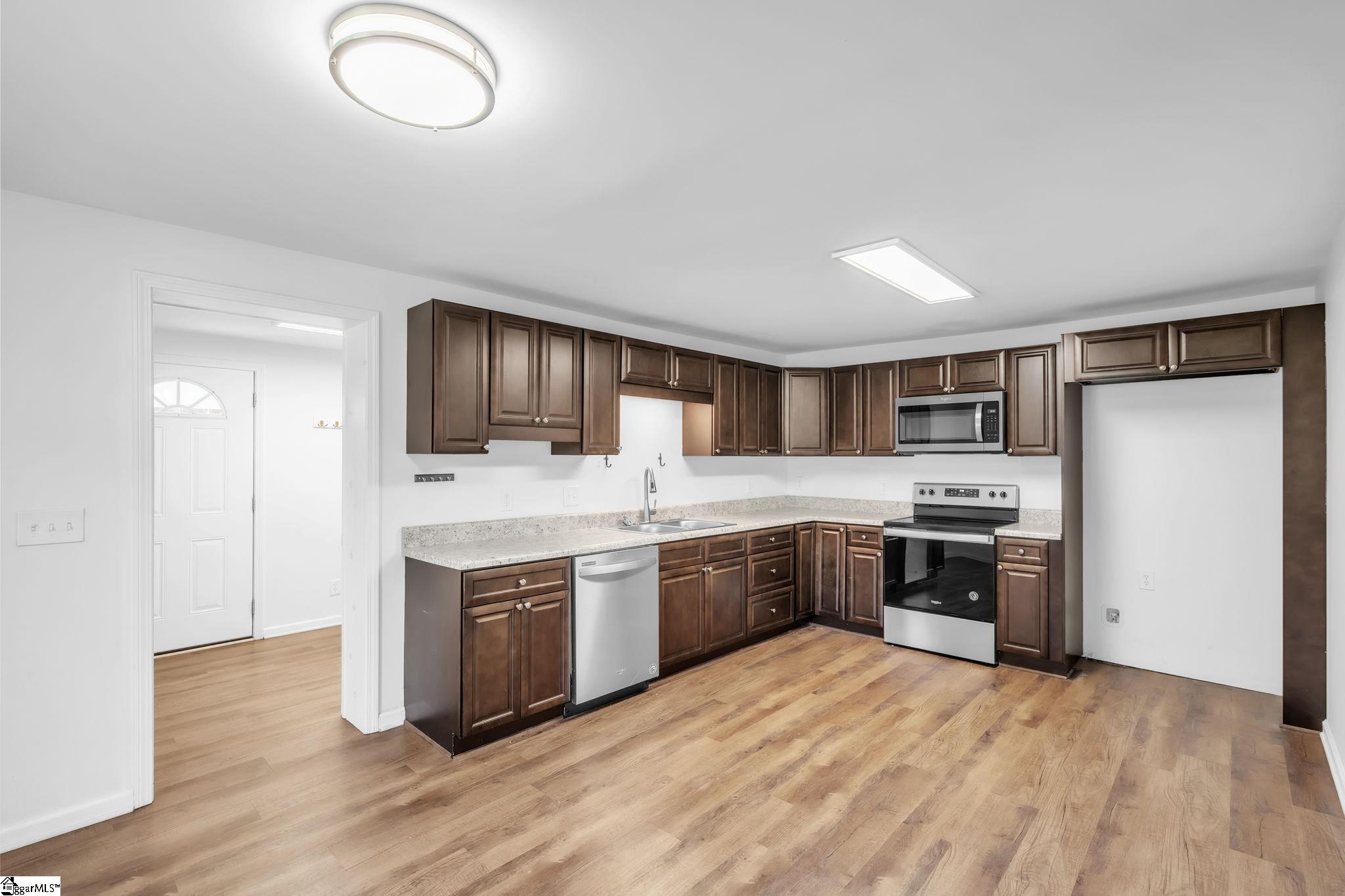400 Fowler Road Property Photo 14