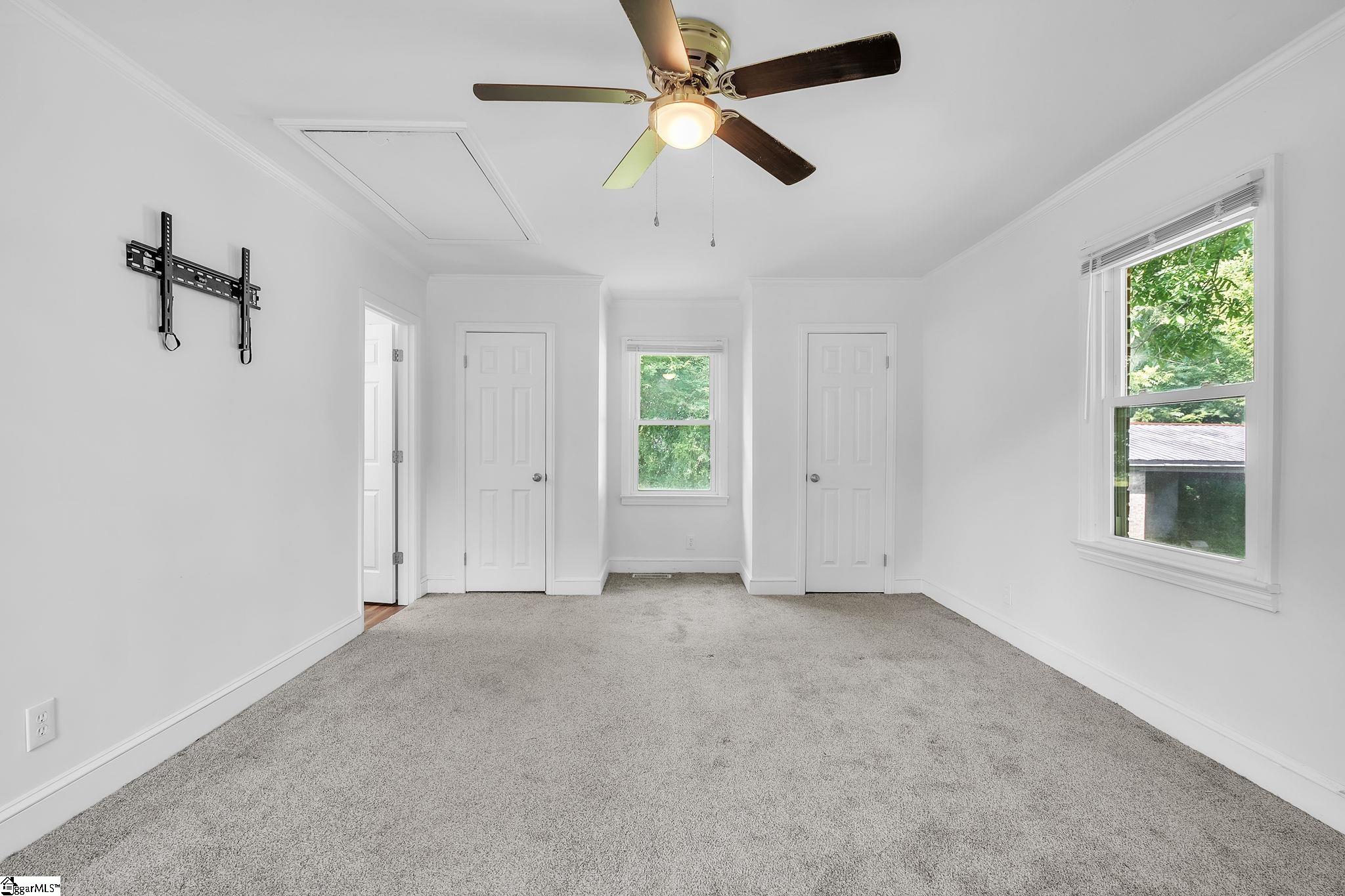 400 Fowler Road Property Photo 15