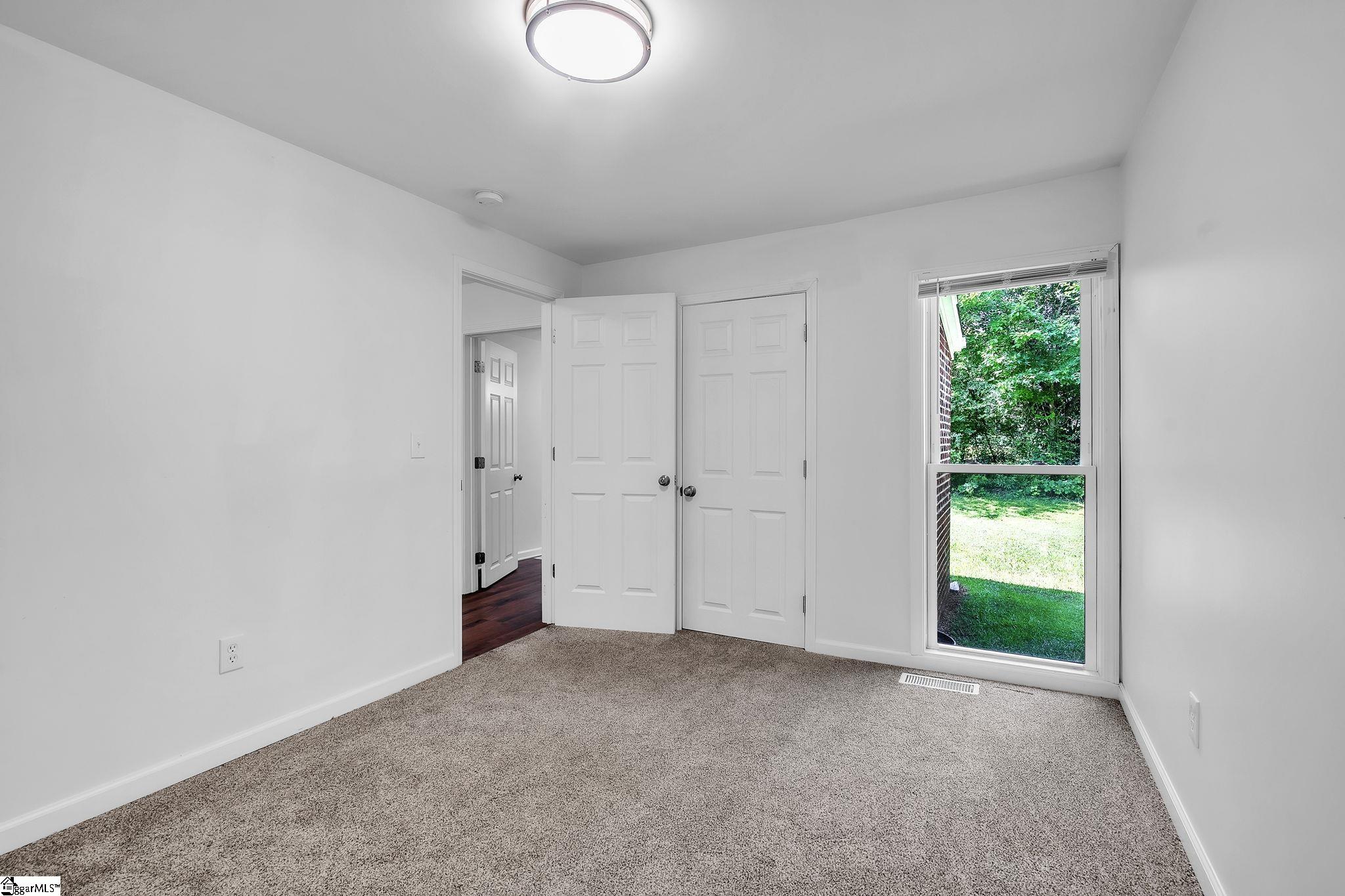 400 Fowler Road Property Photo 19