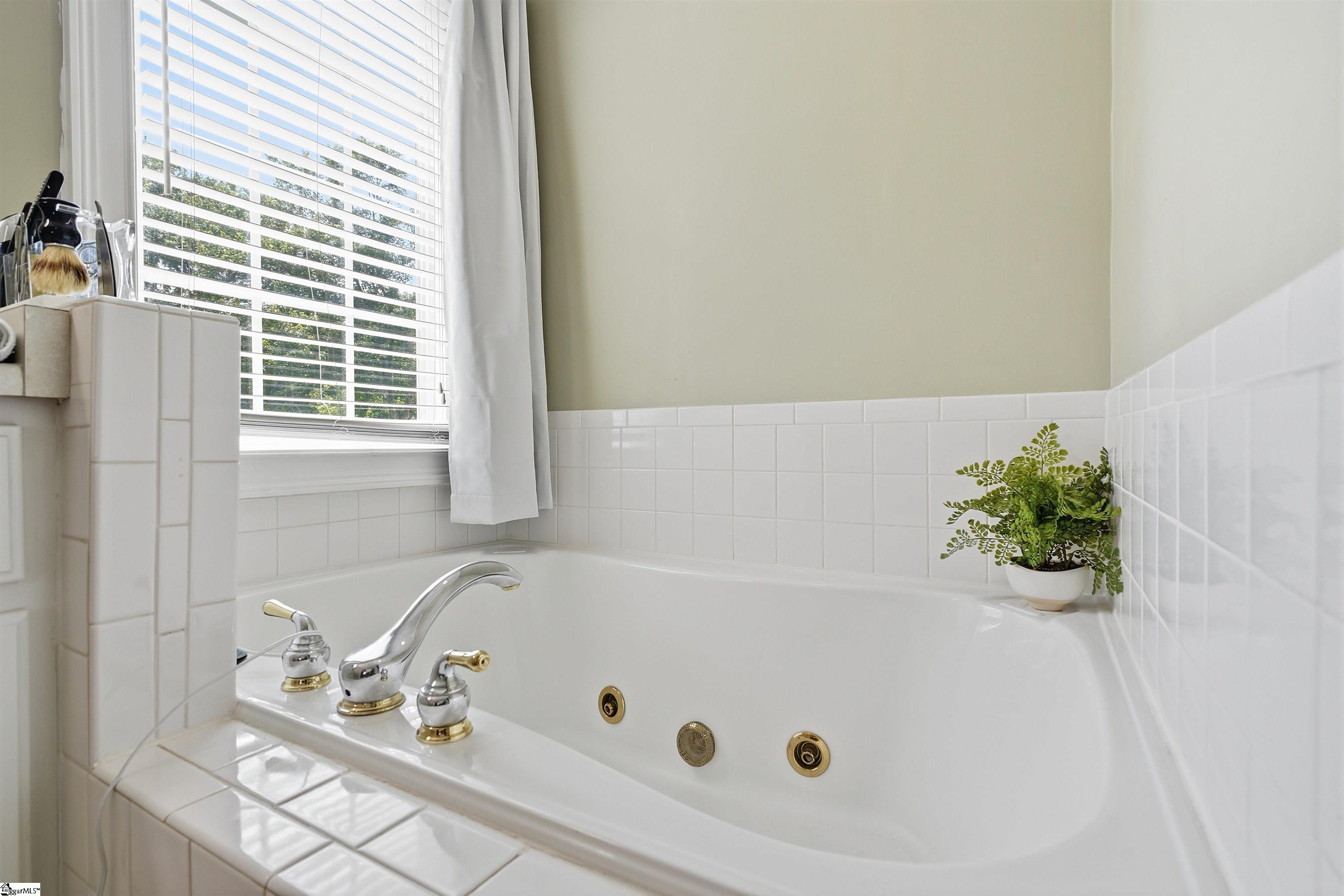 306 Whisper Walk Way Property Photo 22