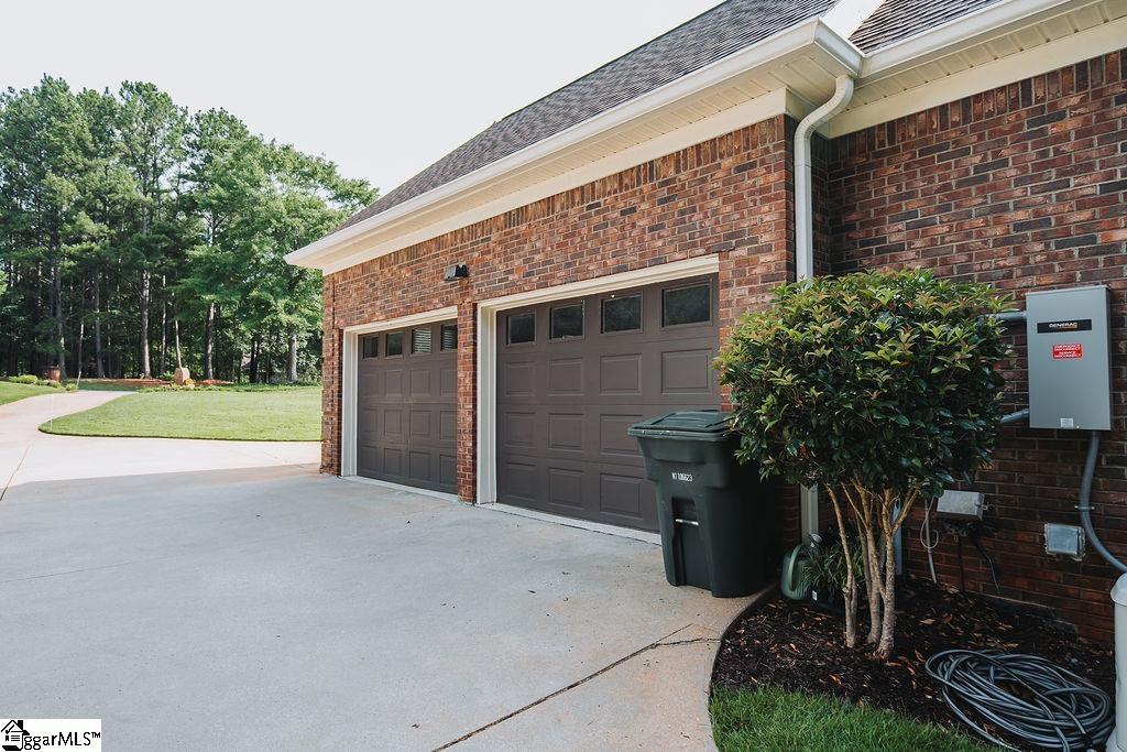 6 Lanshore Court Property Photo 30