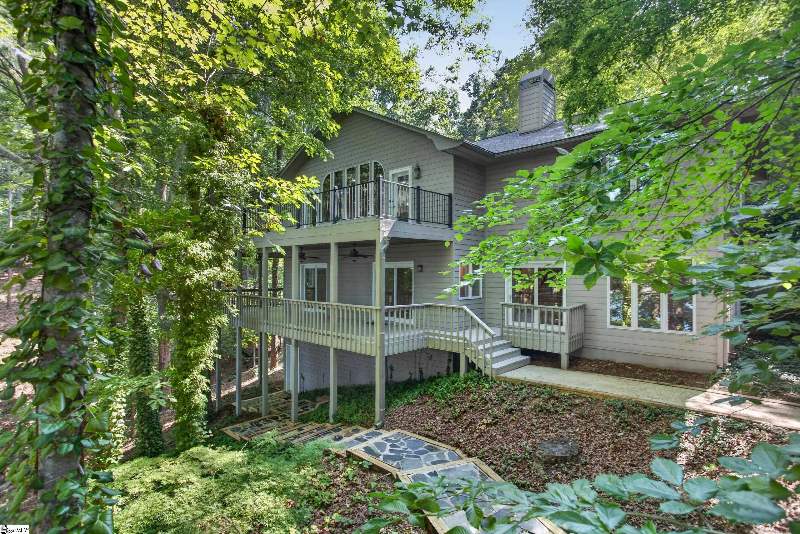 12 Lookout Lane Property Photo 2