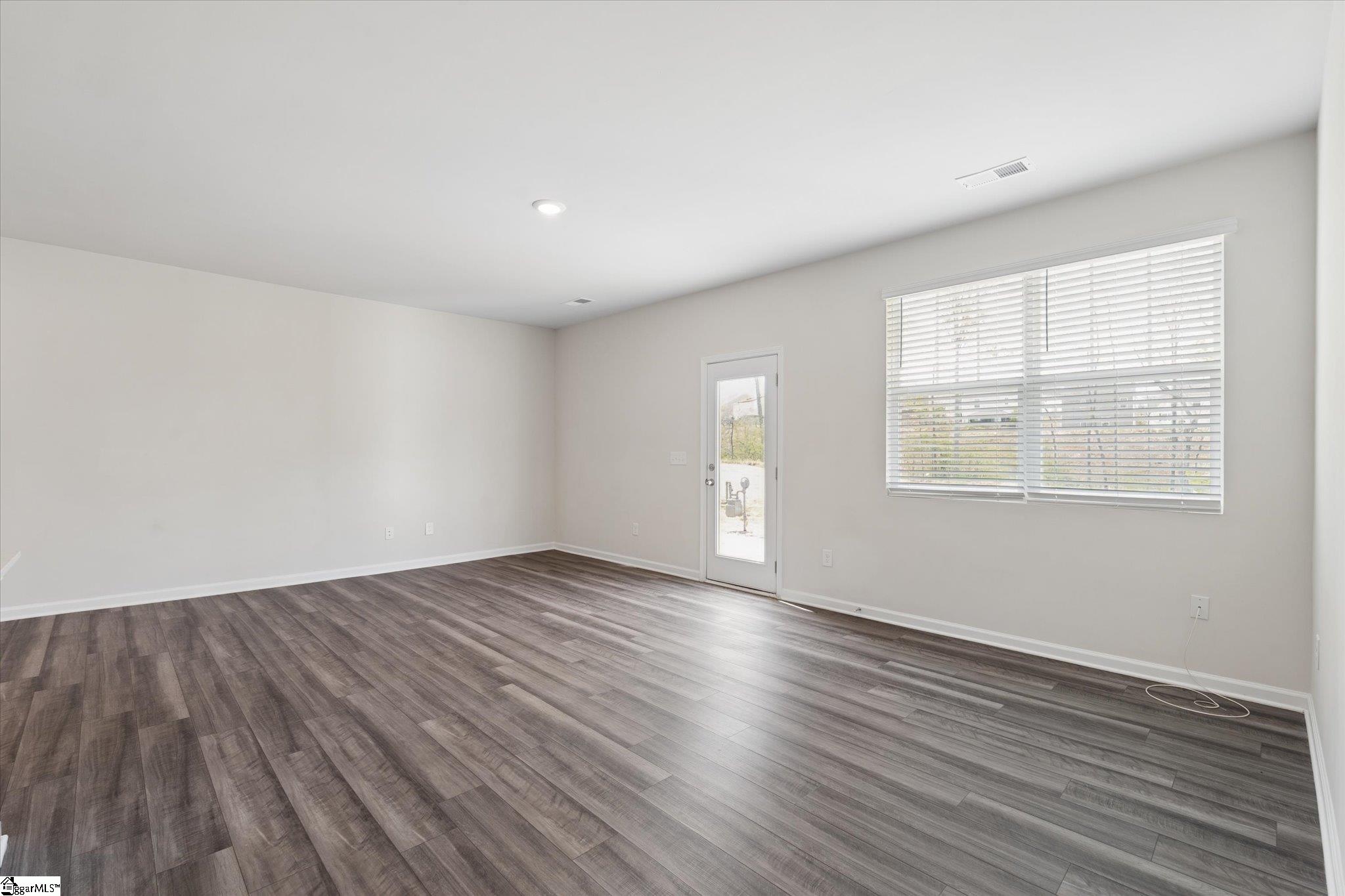 293 E Compass Way Property Photo 11