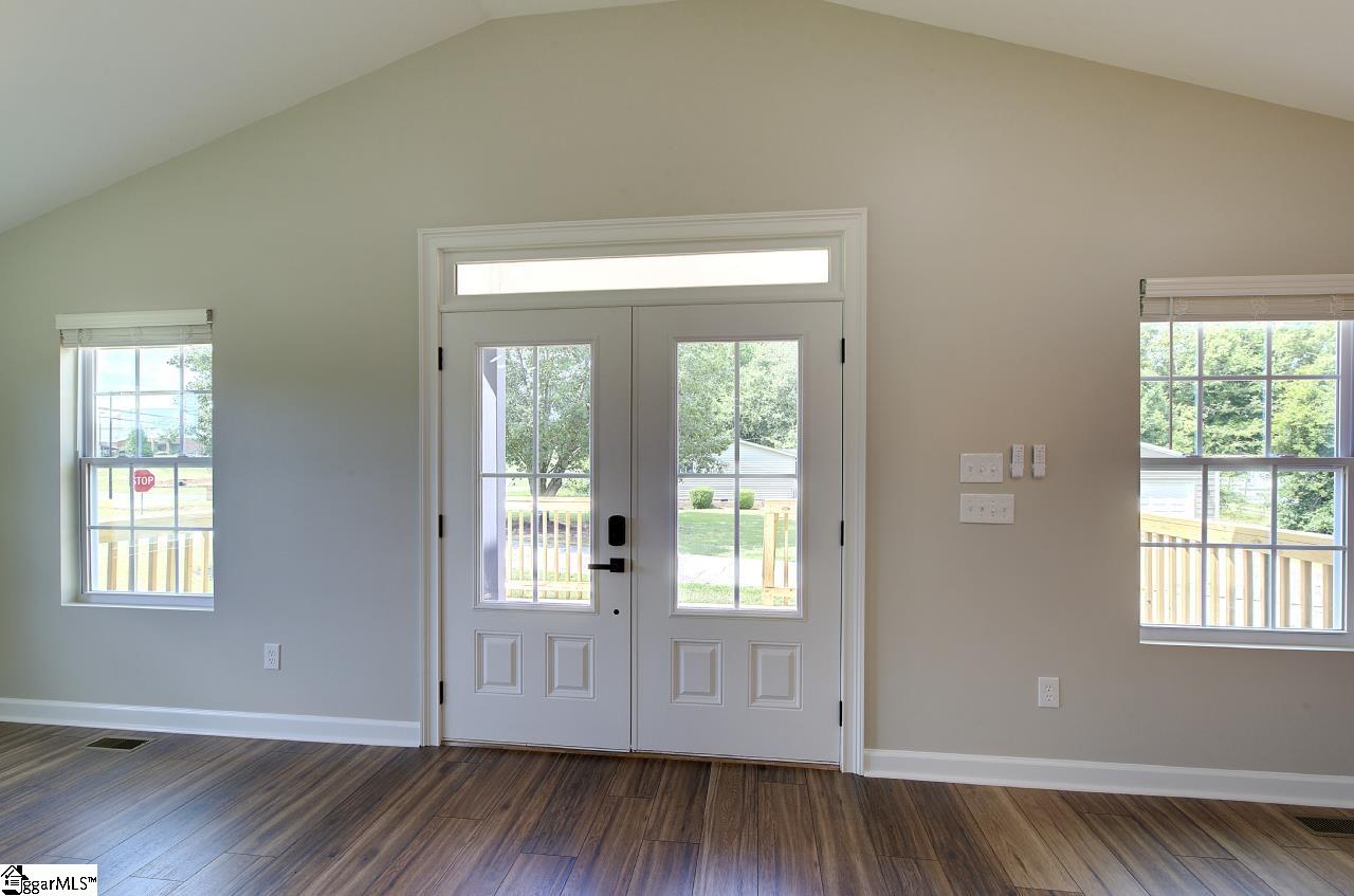 101 Hunter Road Property Photo 10