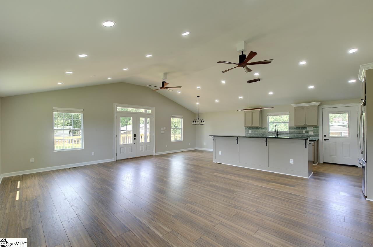 101 Hunter Road Property Photo 11