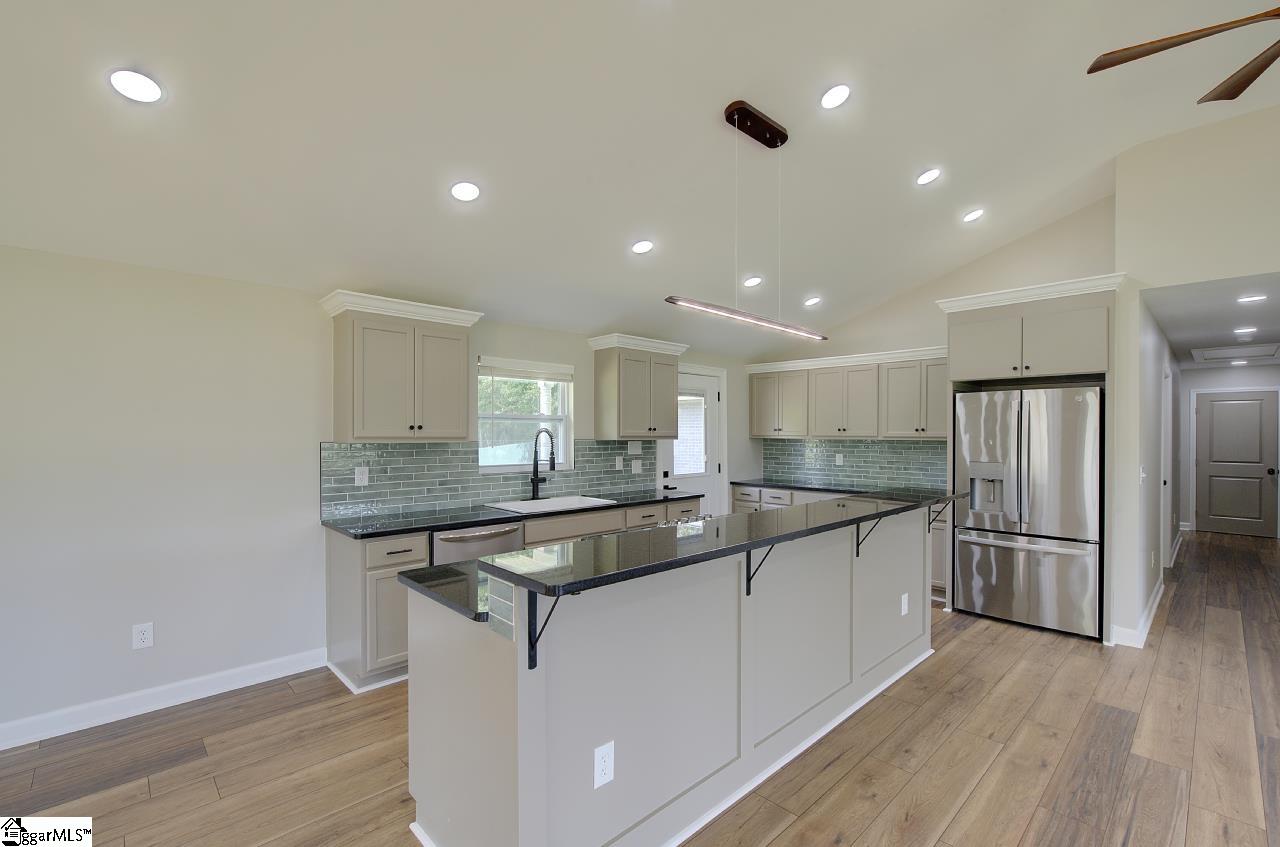 101 Hunter Road Property Photo 16