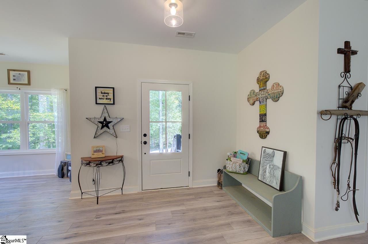 54 Lakeview Road Property Photo 5