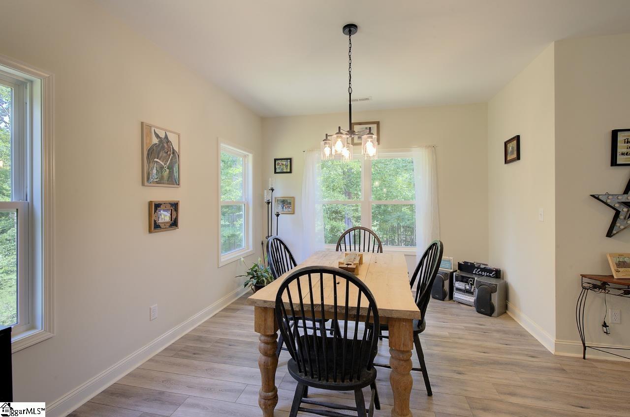 54 Lakeview Road Property Photo 9