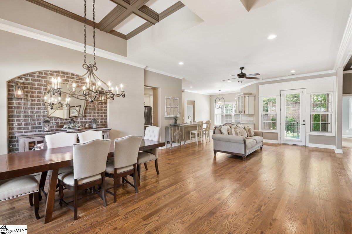 350 Laguna Lane Property Photo 12