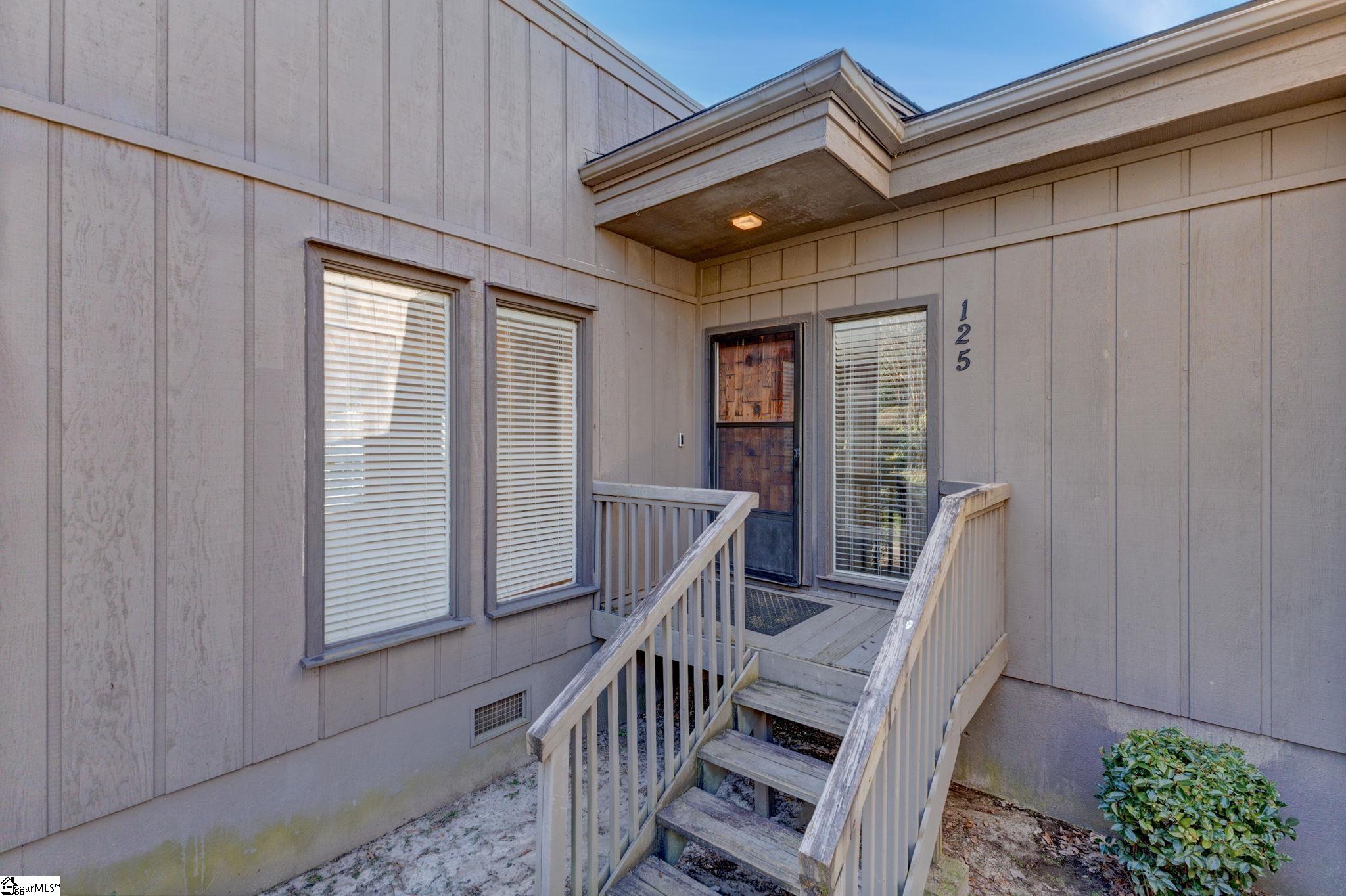 125 Inglewood Way Property Photo 4