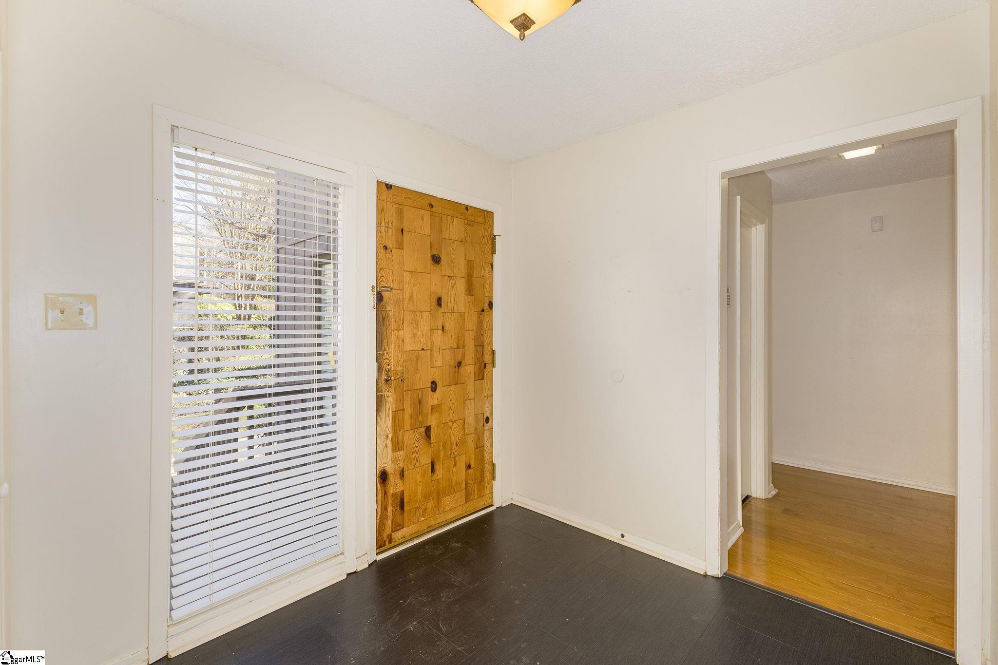 125 Inglewood Way Property Photo 5