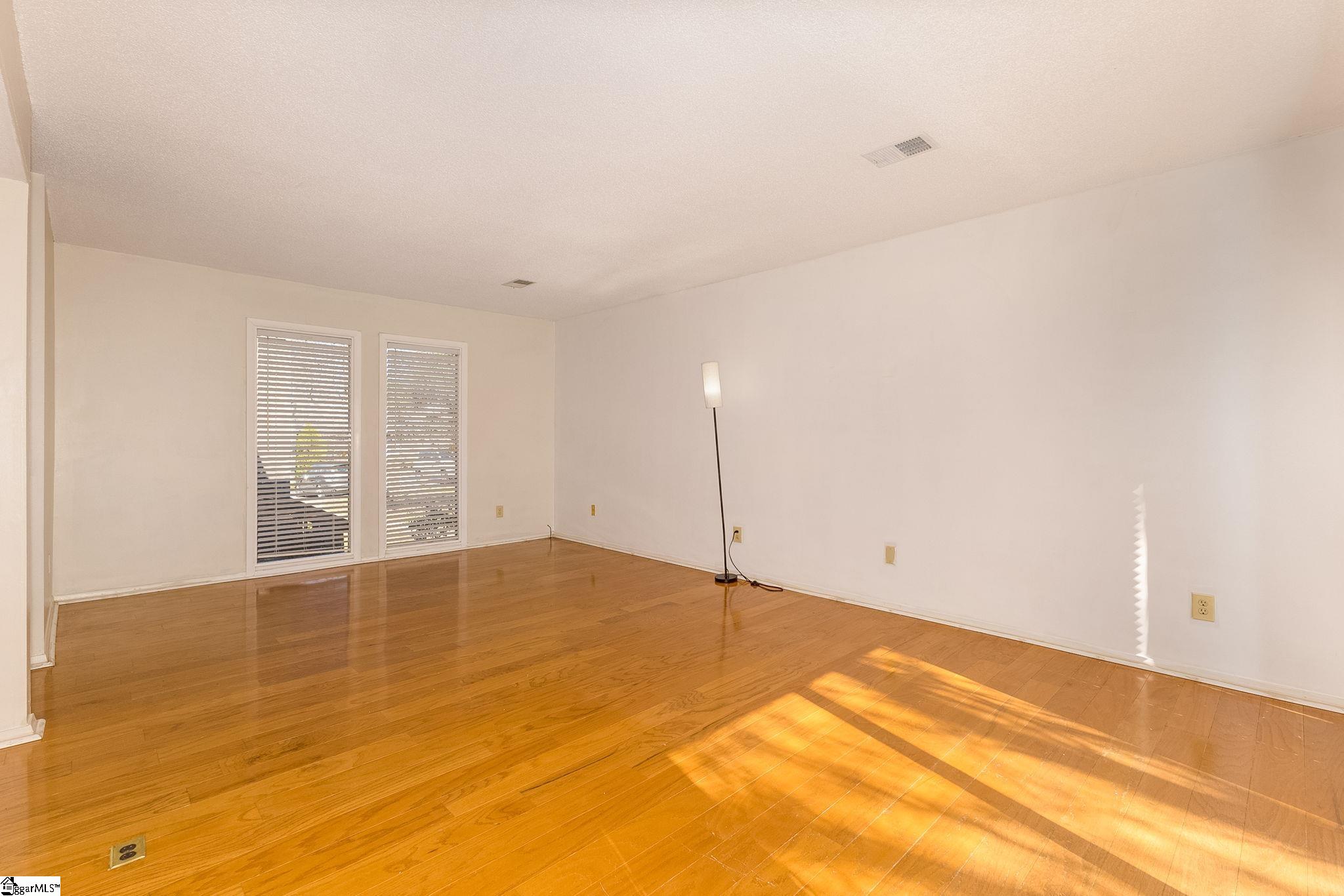 125 Inglewood Way Property Photo 10