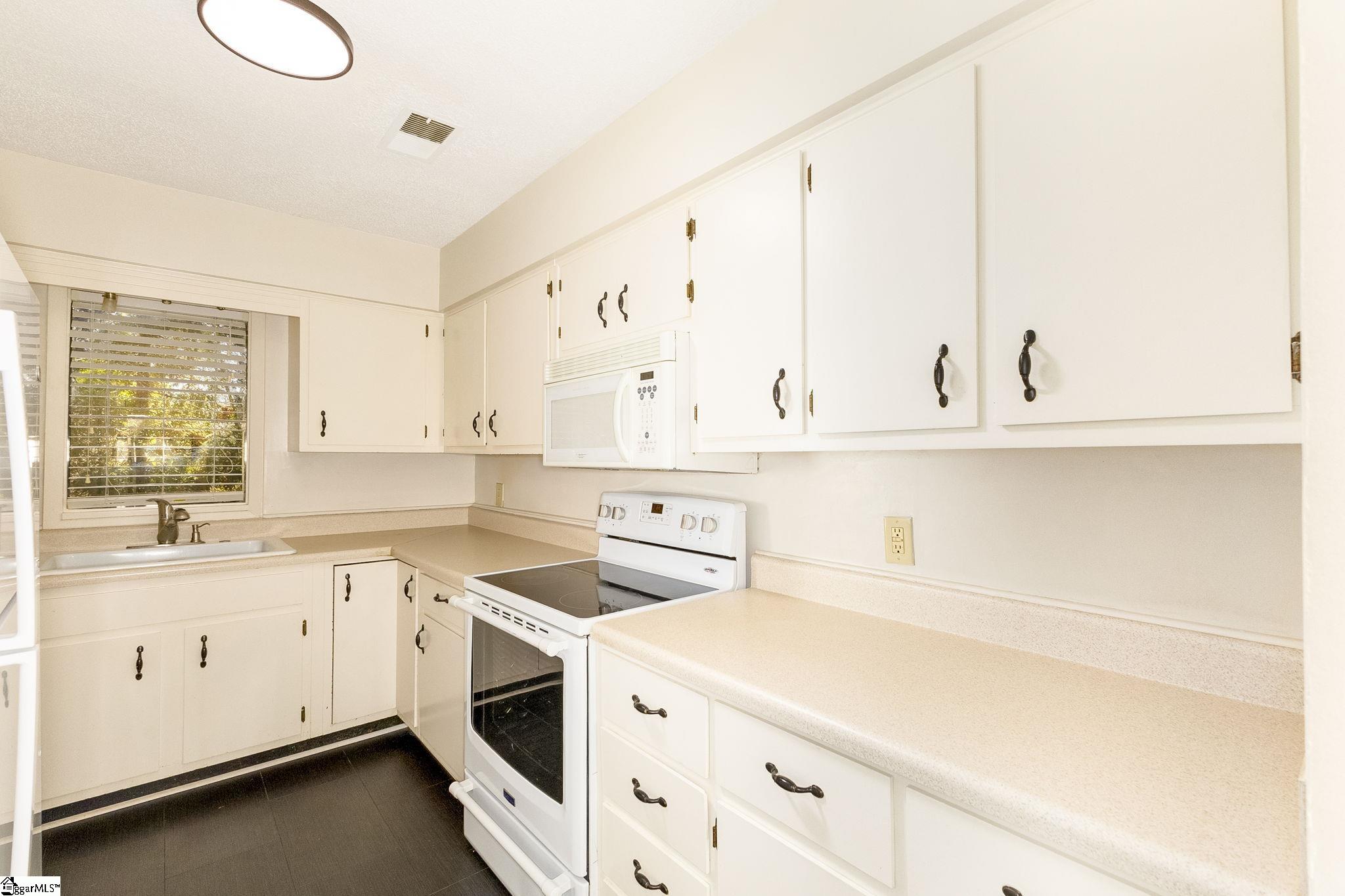 125 Inglewood Way Property Photo 14