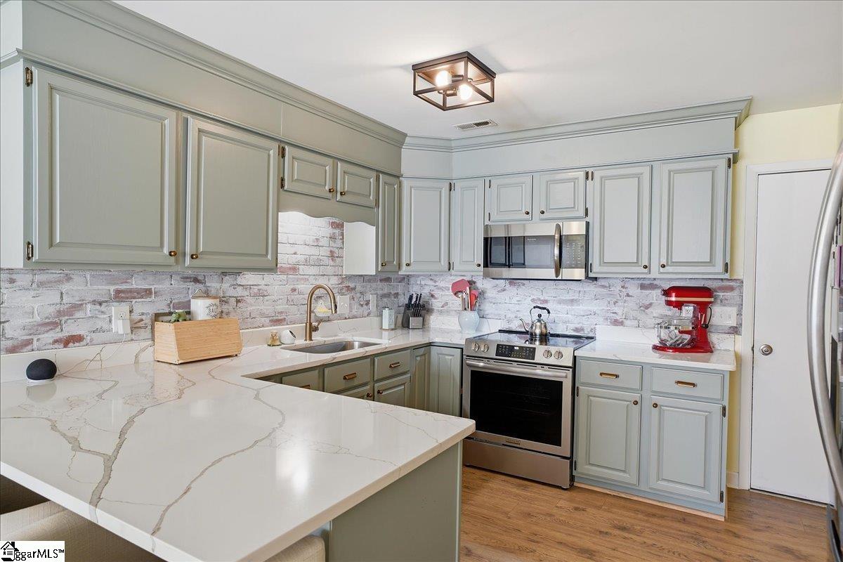 426 Sparrow Hawk Court Property Photo 14