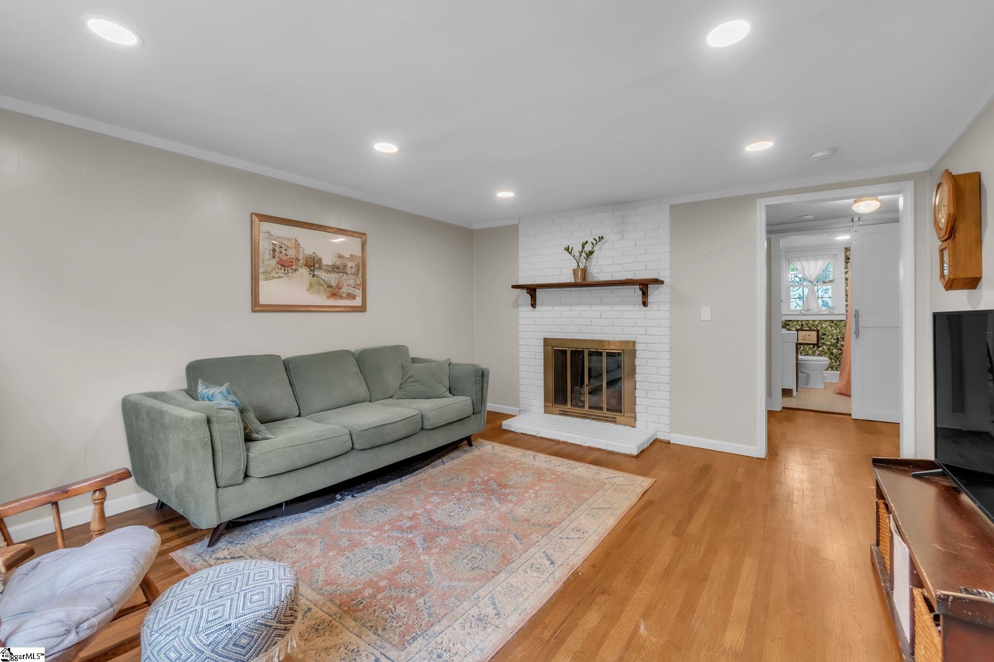 5 Jones Circle Property Photo 3