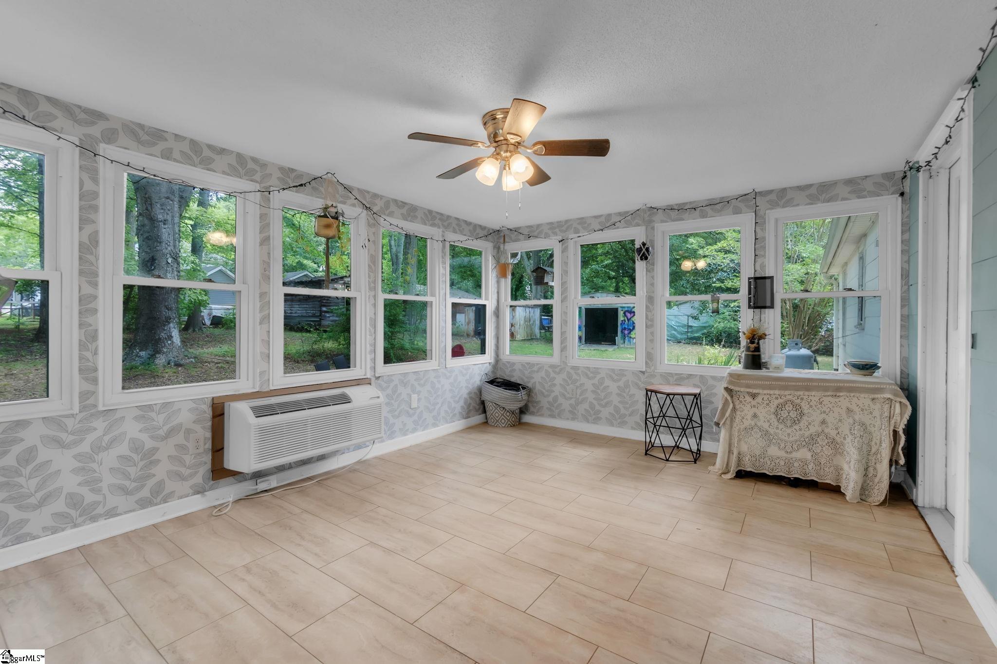 5 Jones Circle Property Photo 4