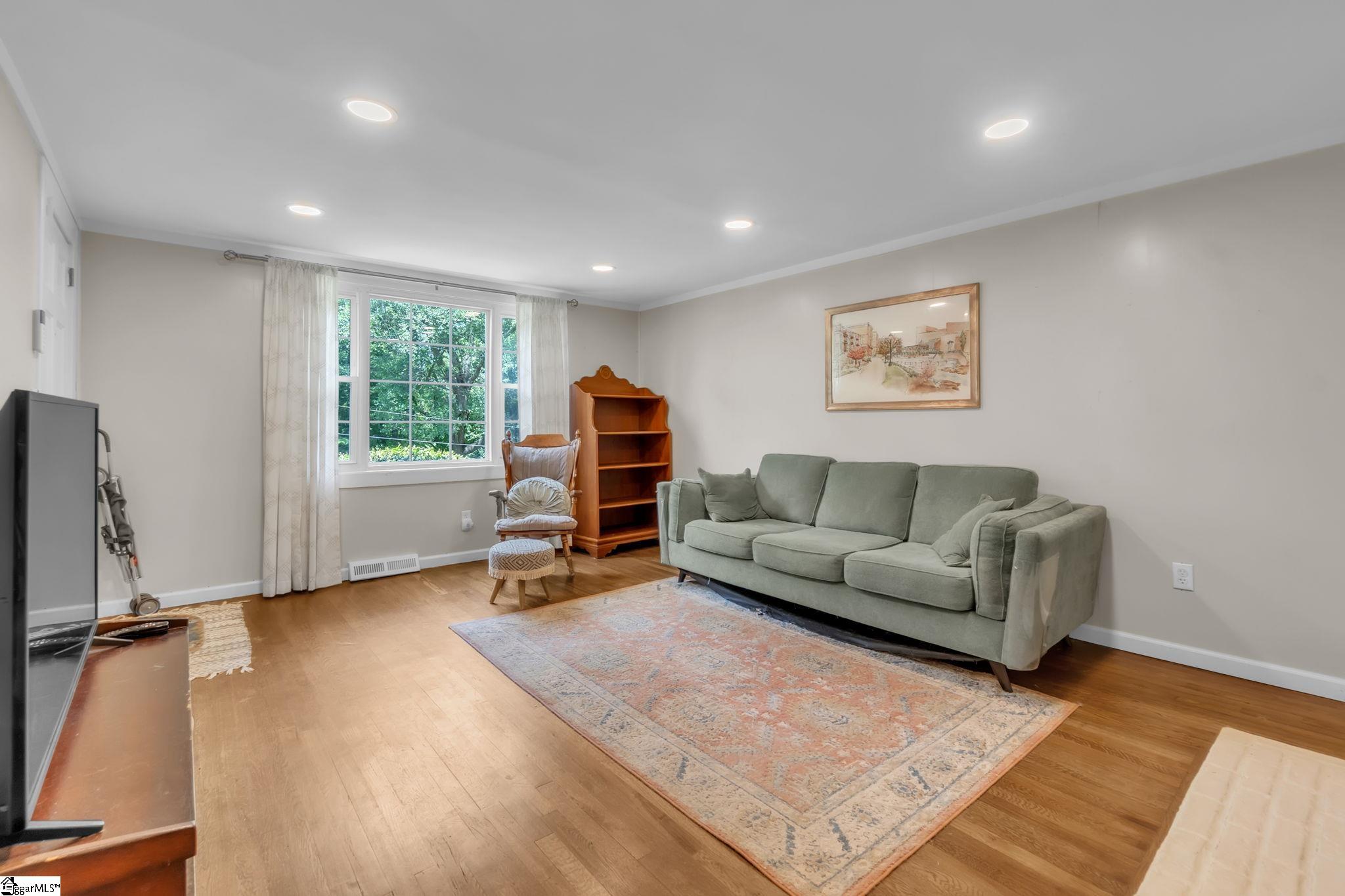 5 Jones Circle Property Photo 11