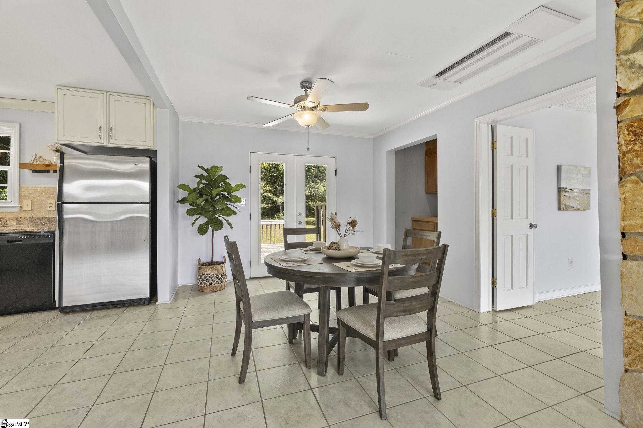 721 Latham Road Property Photo 4