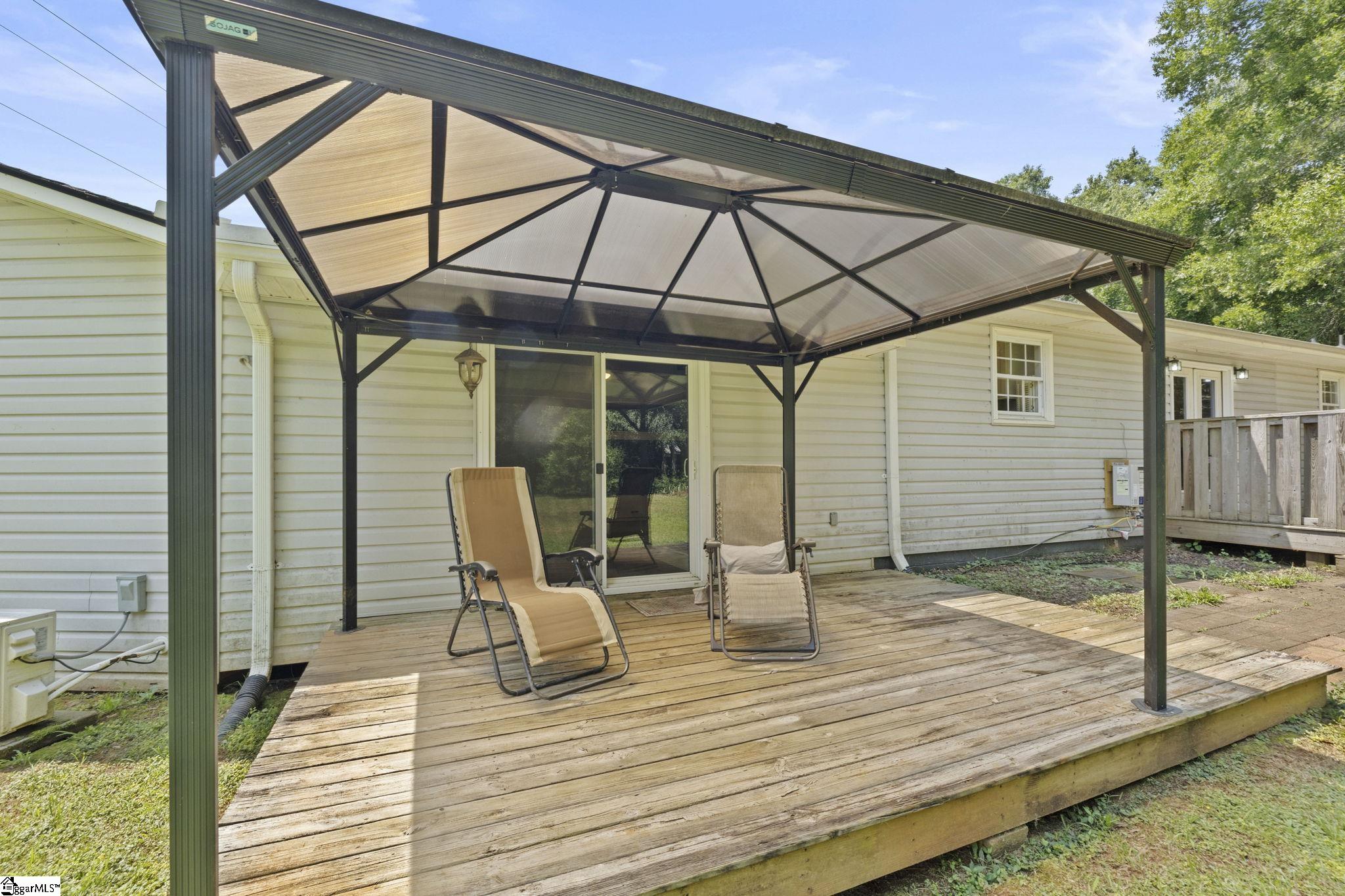 721 Latham Road Property Photo 23