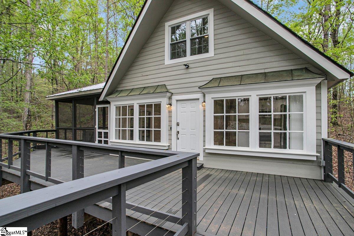 110 Pine Ridge Drive Property Photo 1