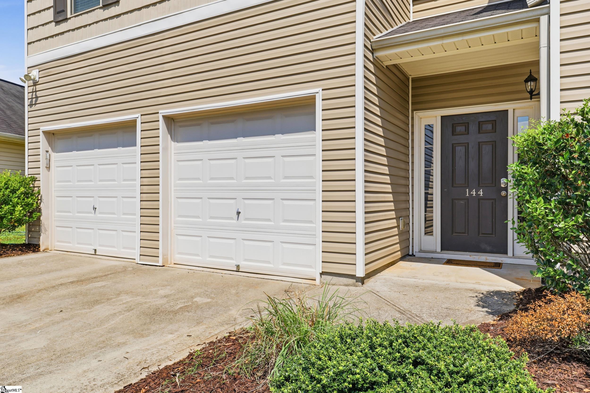 144 Shakleton Drive Property Photo 3