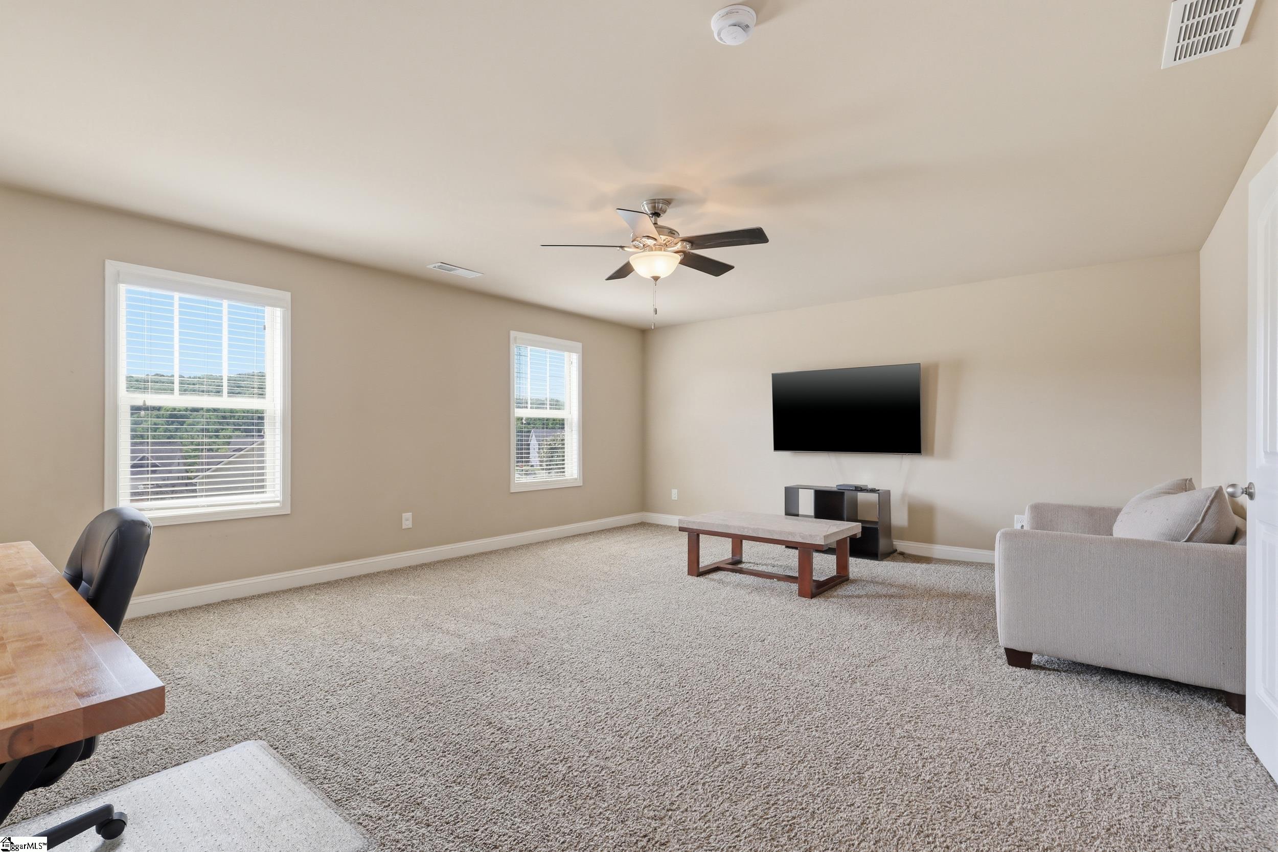 144 Shakleton Drive Property Photo 27