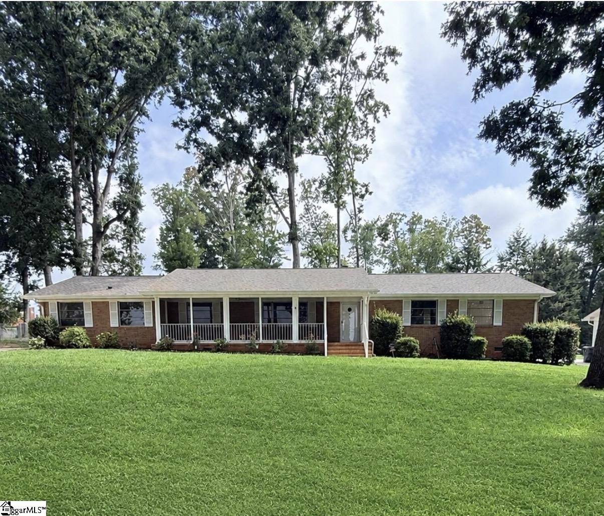 103 Oak Forest Drive Property Photo 1