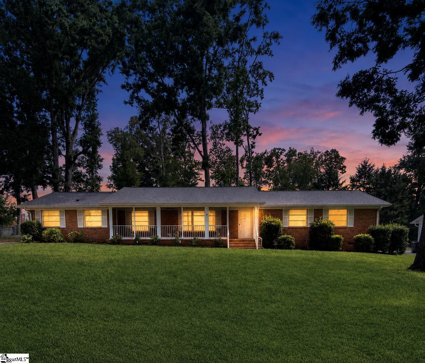 103 Oak Forest Drive Property Photo 2