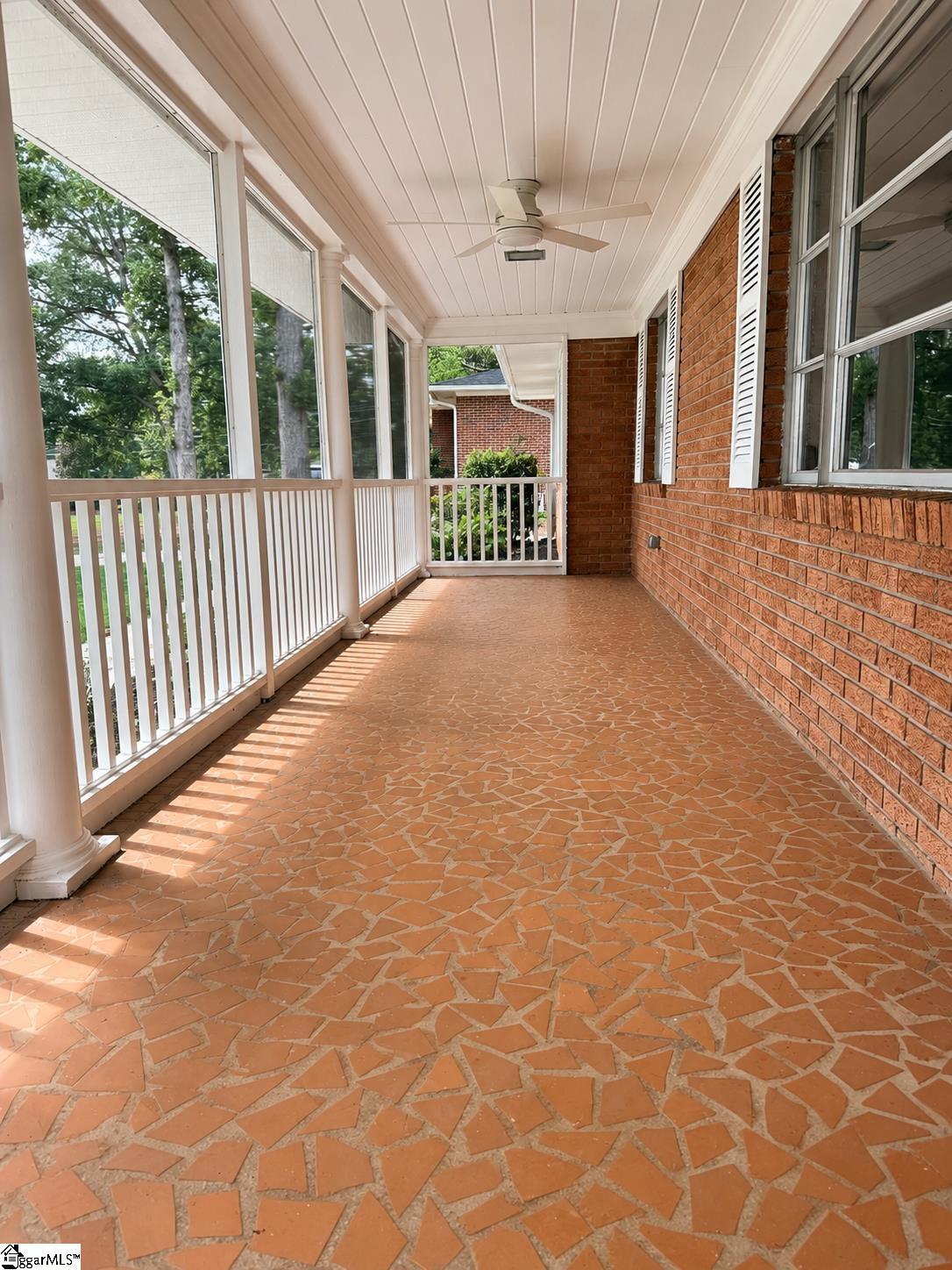 103 Oak Forest Drive Property Photo 3