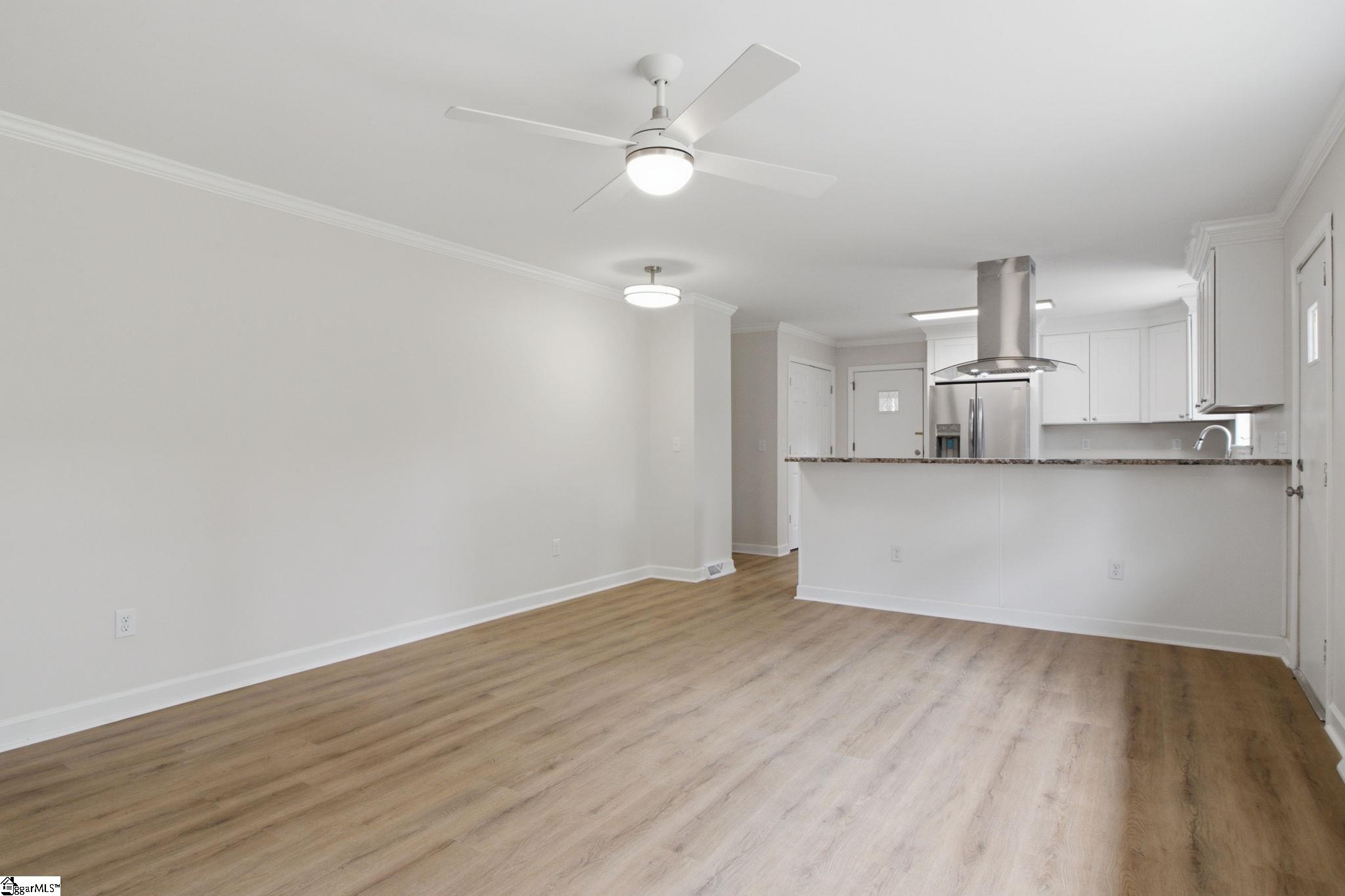 103 Oak Forest Drive Property Photo 10