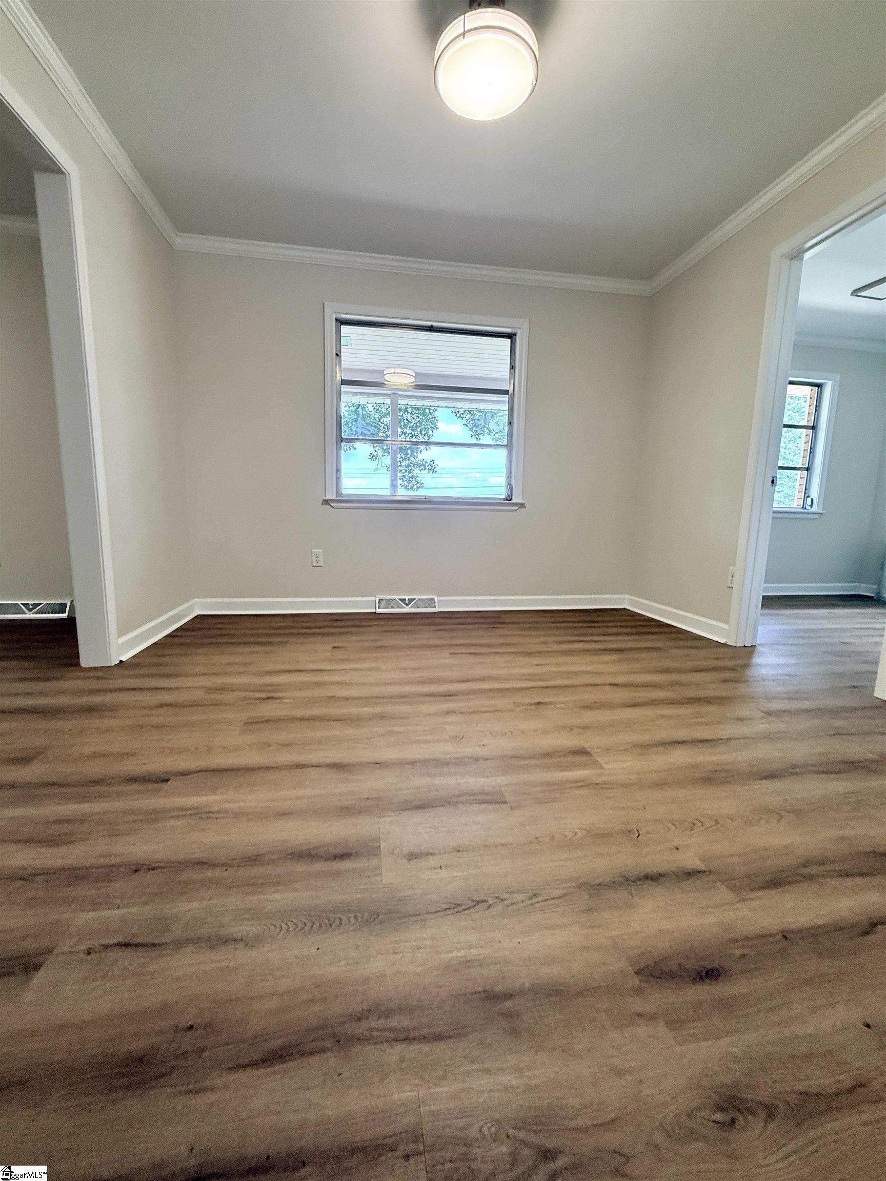 103 Oak Forest Drive Property Photo 14