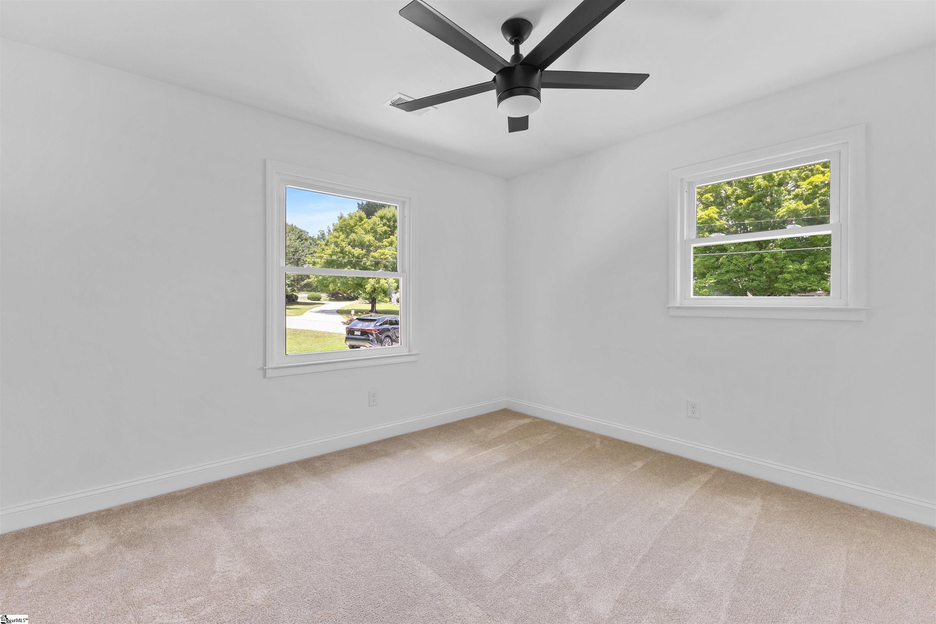 2 Melbourne Lane Property Photo 28