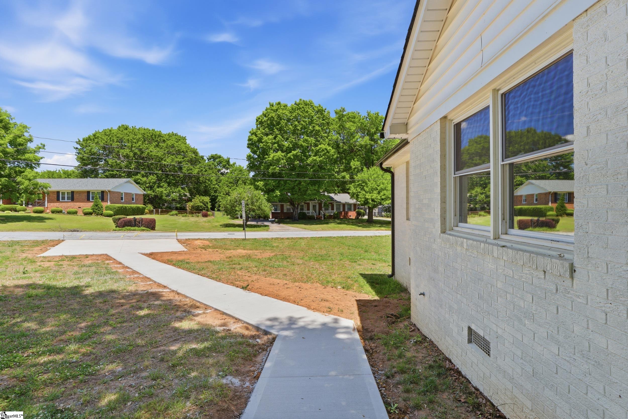 2 Melbourne Lane Property Photo 37