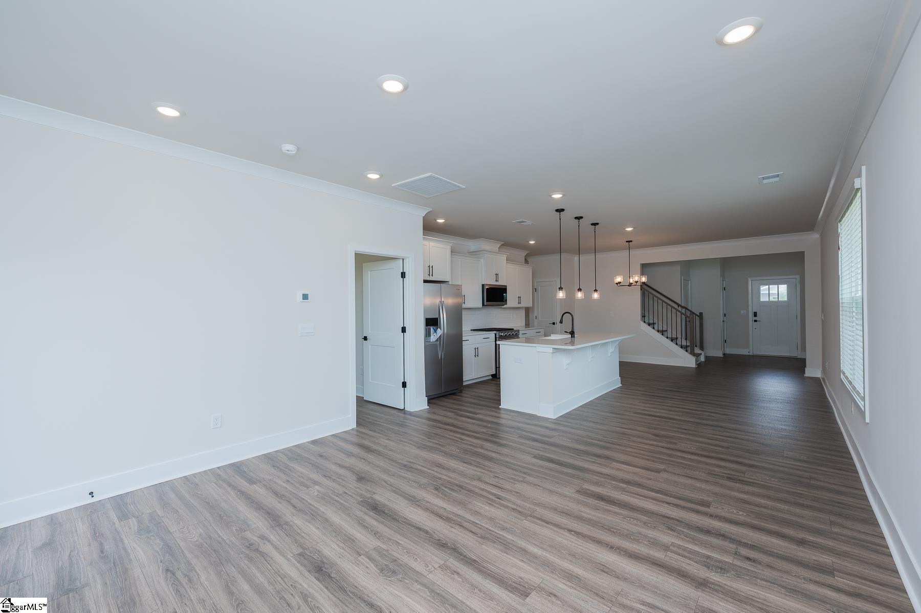 1004 Gresham Place Property Photo 10