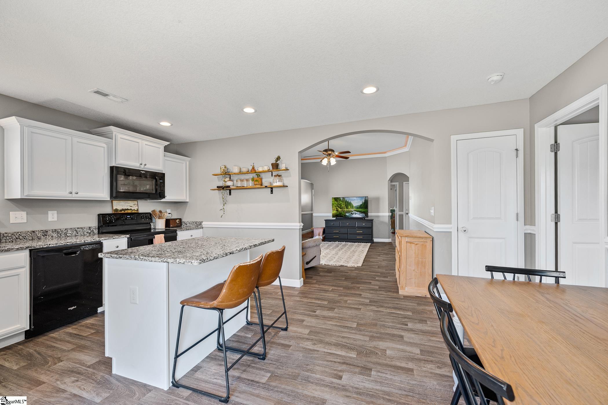 202 Highland Springs Loop Property Photo 4