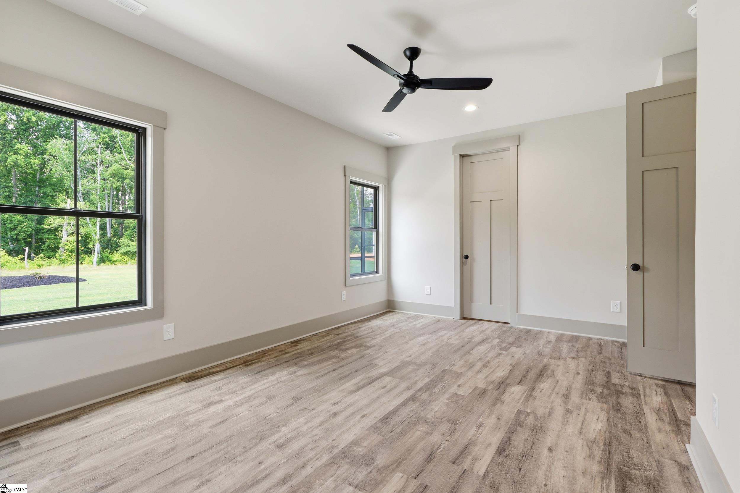 4088 Hollybank Drive Property Photo 13