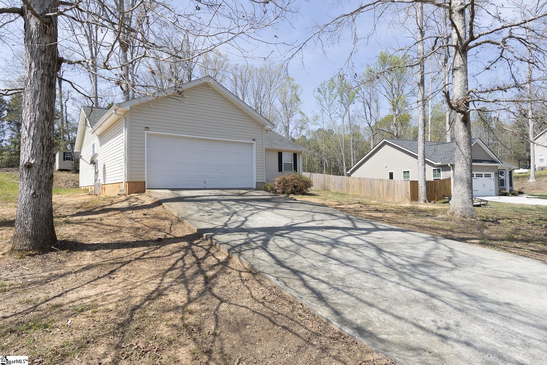 107 Brookside Circle Property Photo 4