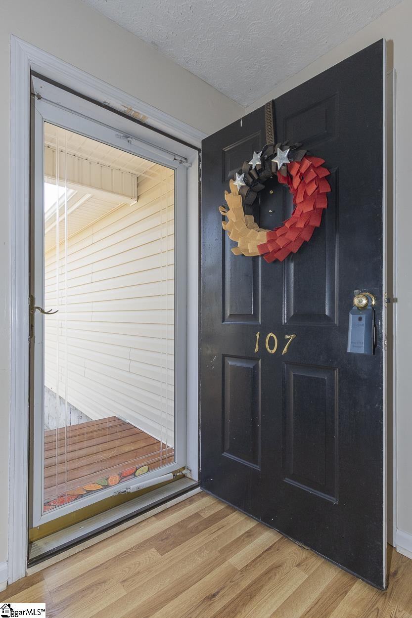 107 Brookside Circle Property Photo 6