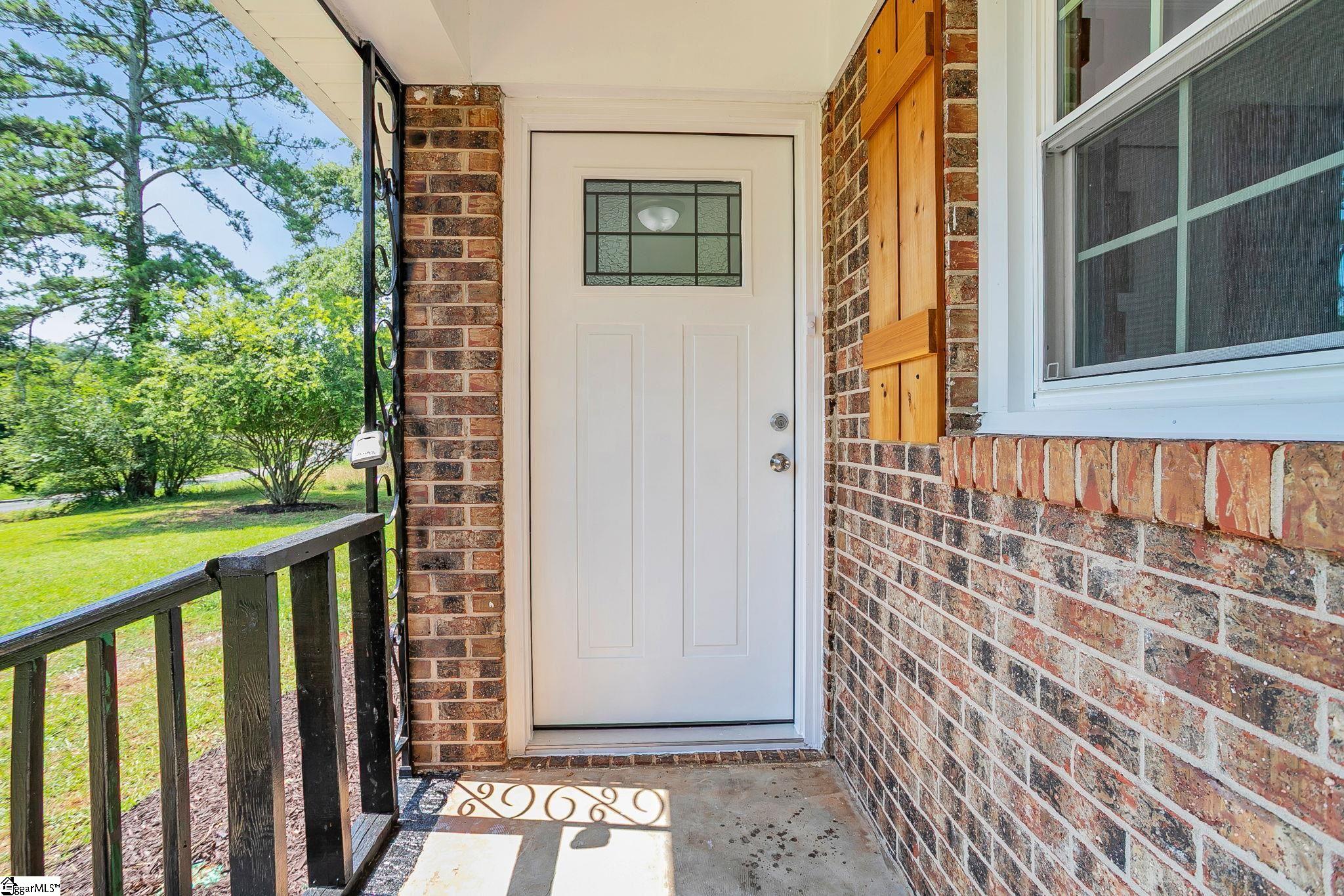 1500 Mountain View Road Property Photo 3