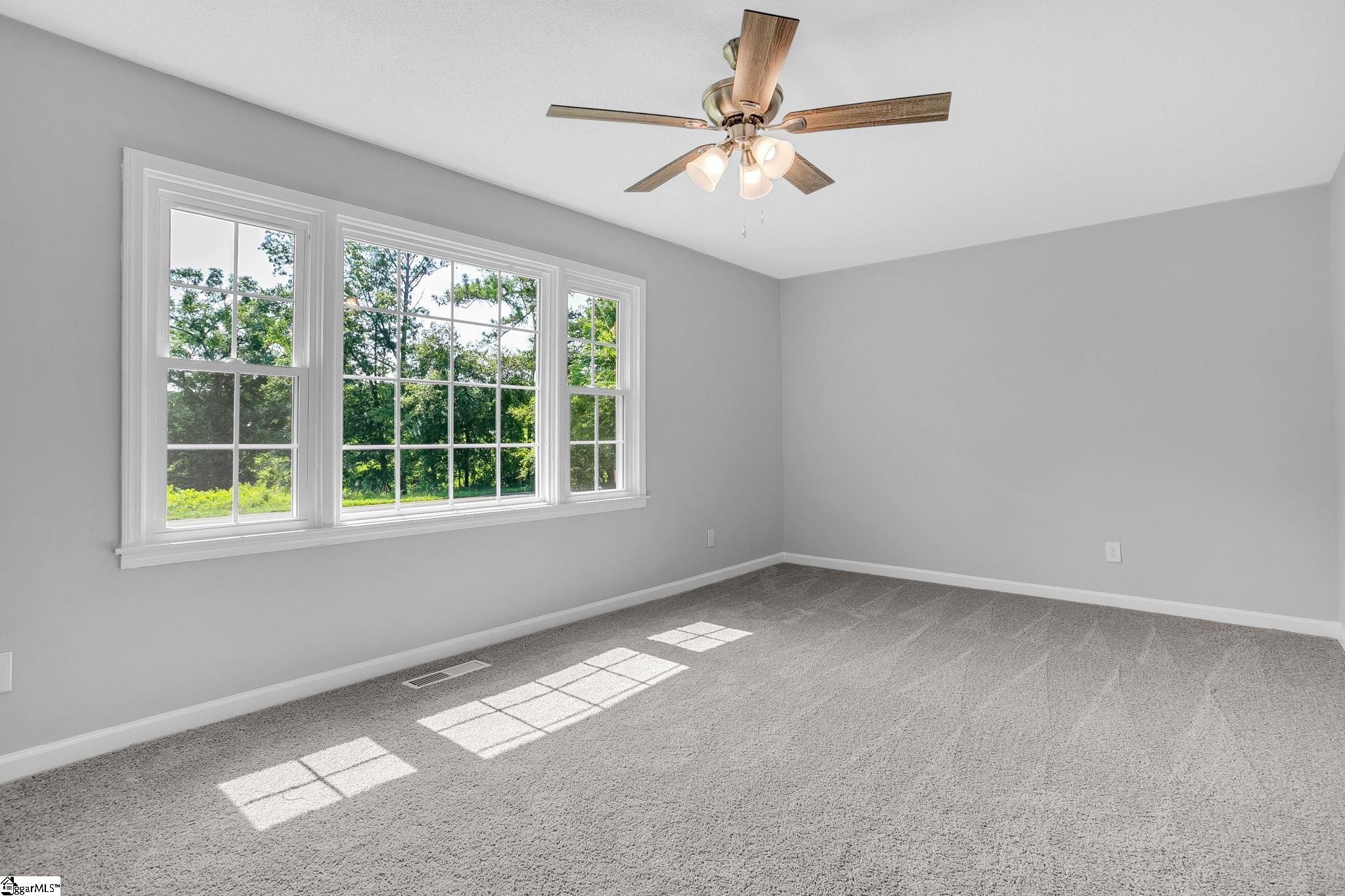 1500 Mountain View Road Property Photo 6