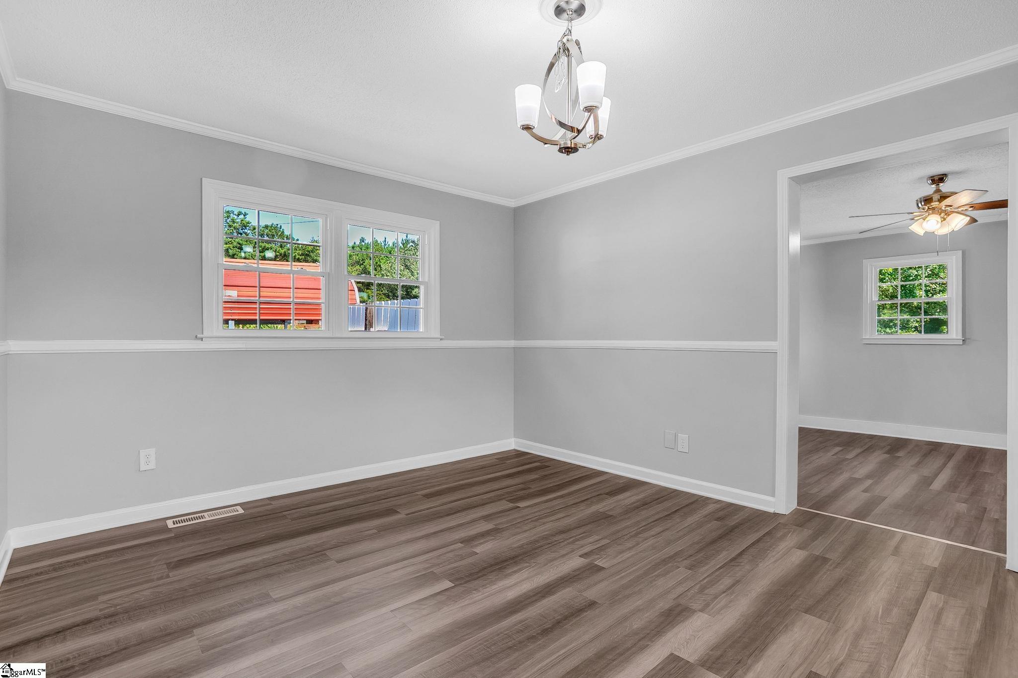 1500 Mountain View Road Property Photo 13