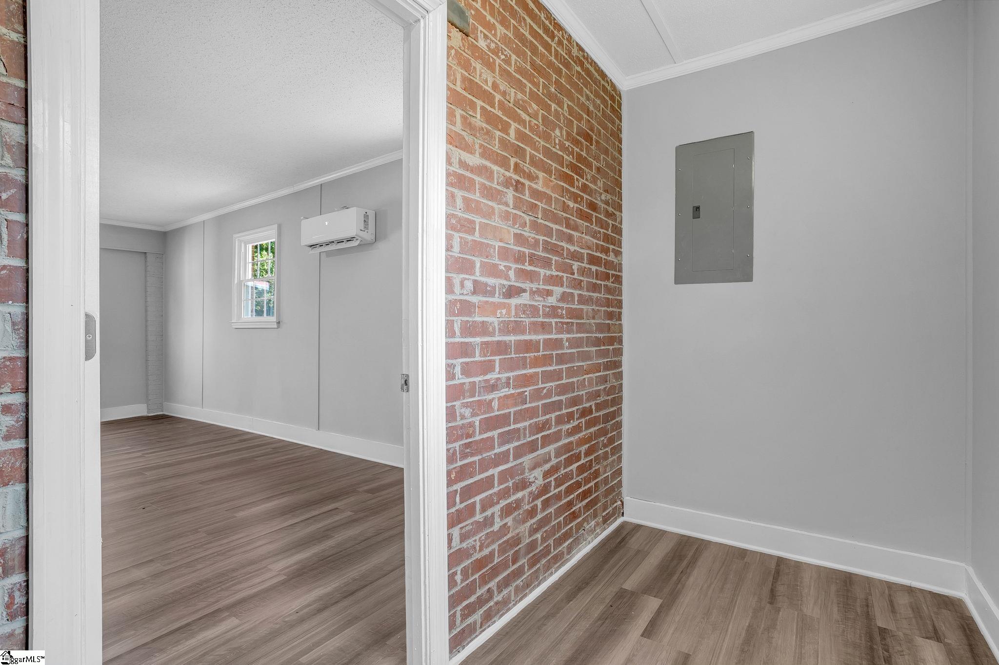 1500 Mountain View Road Property Photo 19
