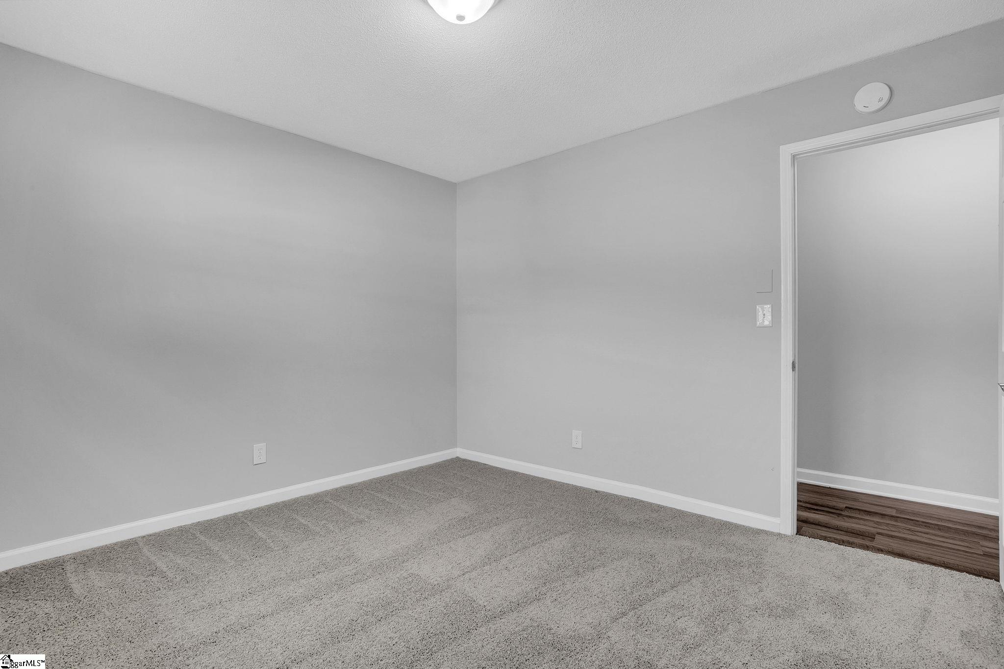1500 Mountain View Road Property Photo 20