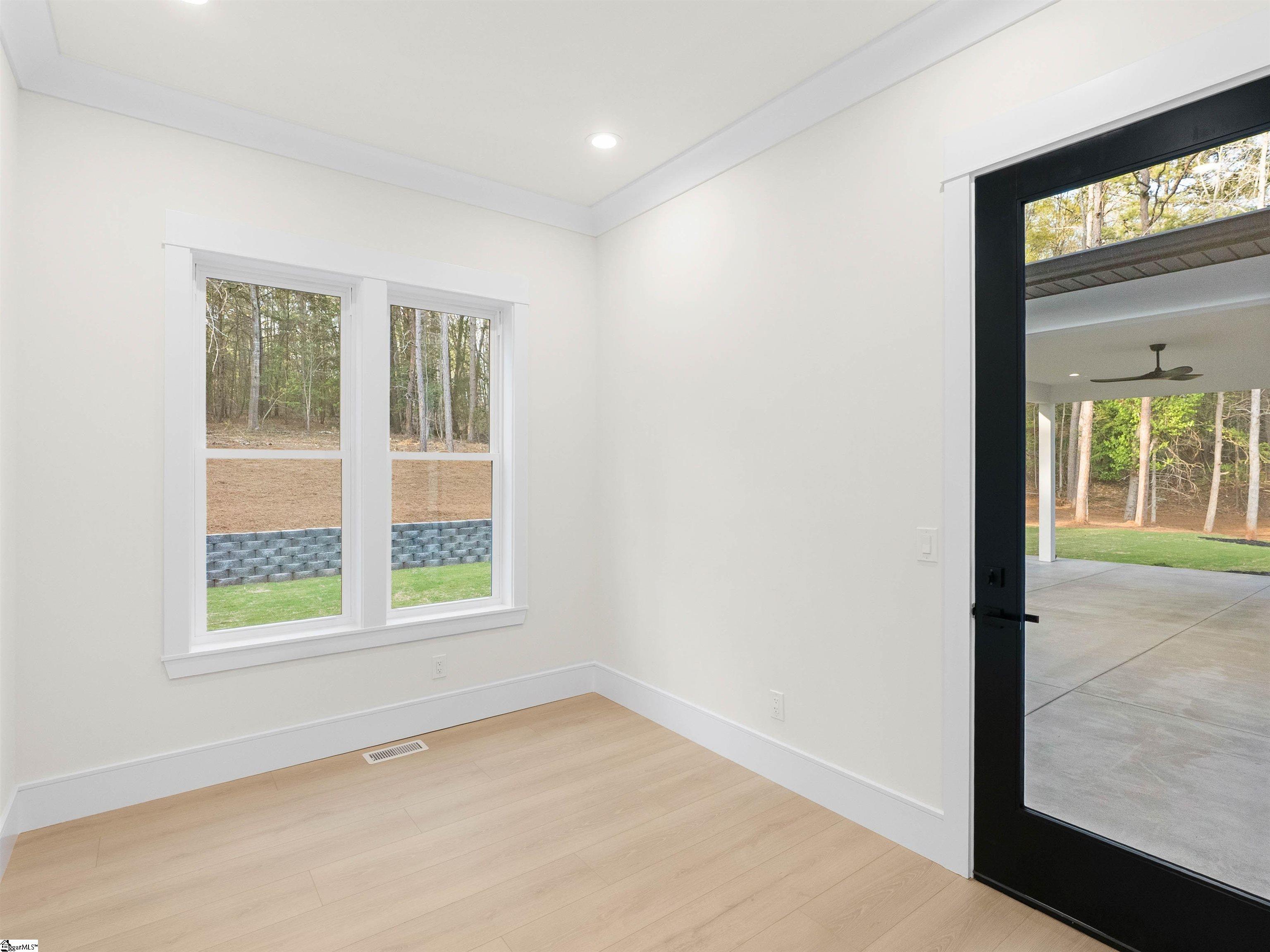 1596928 Property Photo 29