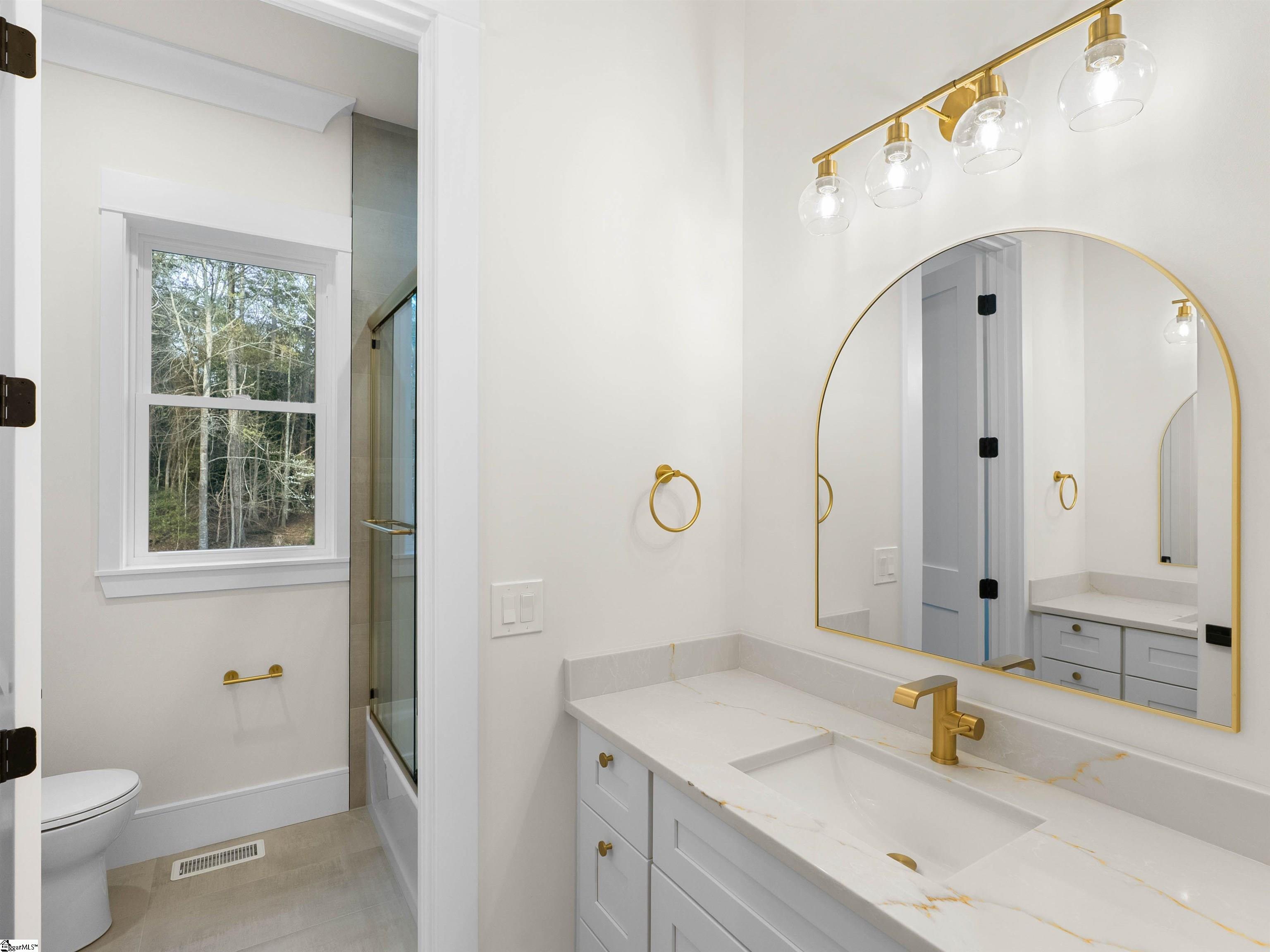 1596928 Property Photo 33