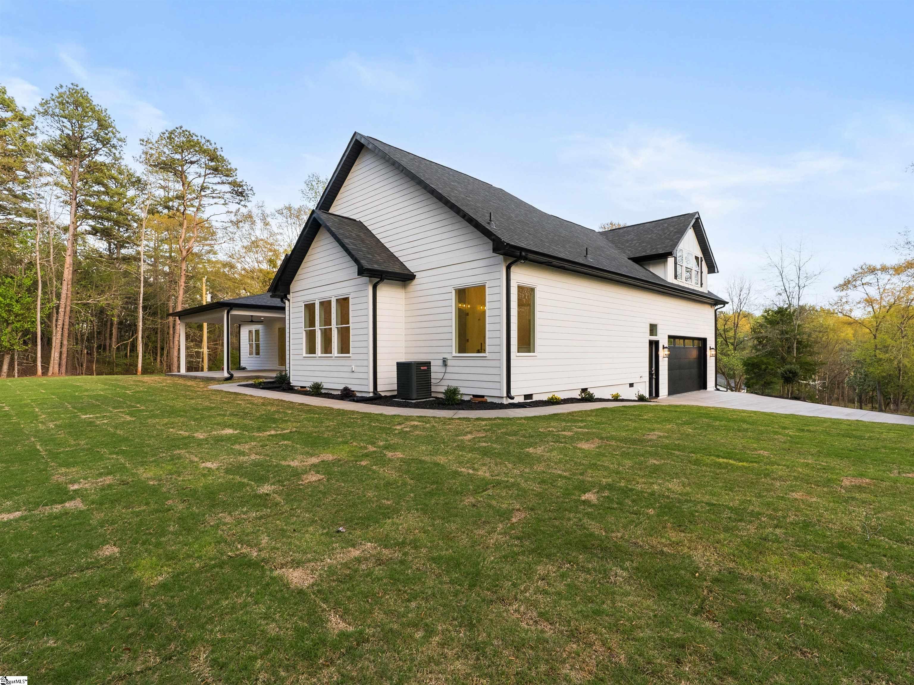 1596928 Property Photo 43