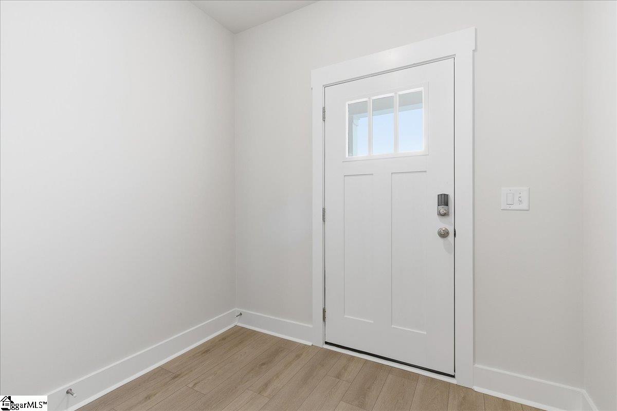 105 Redfield Place Property Photo 3