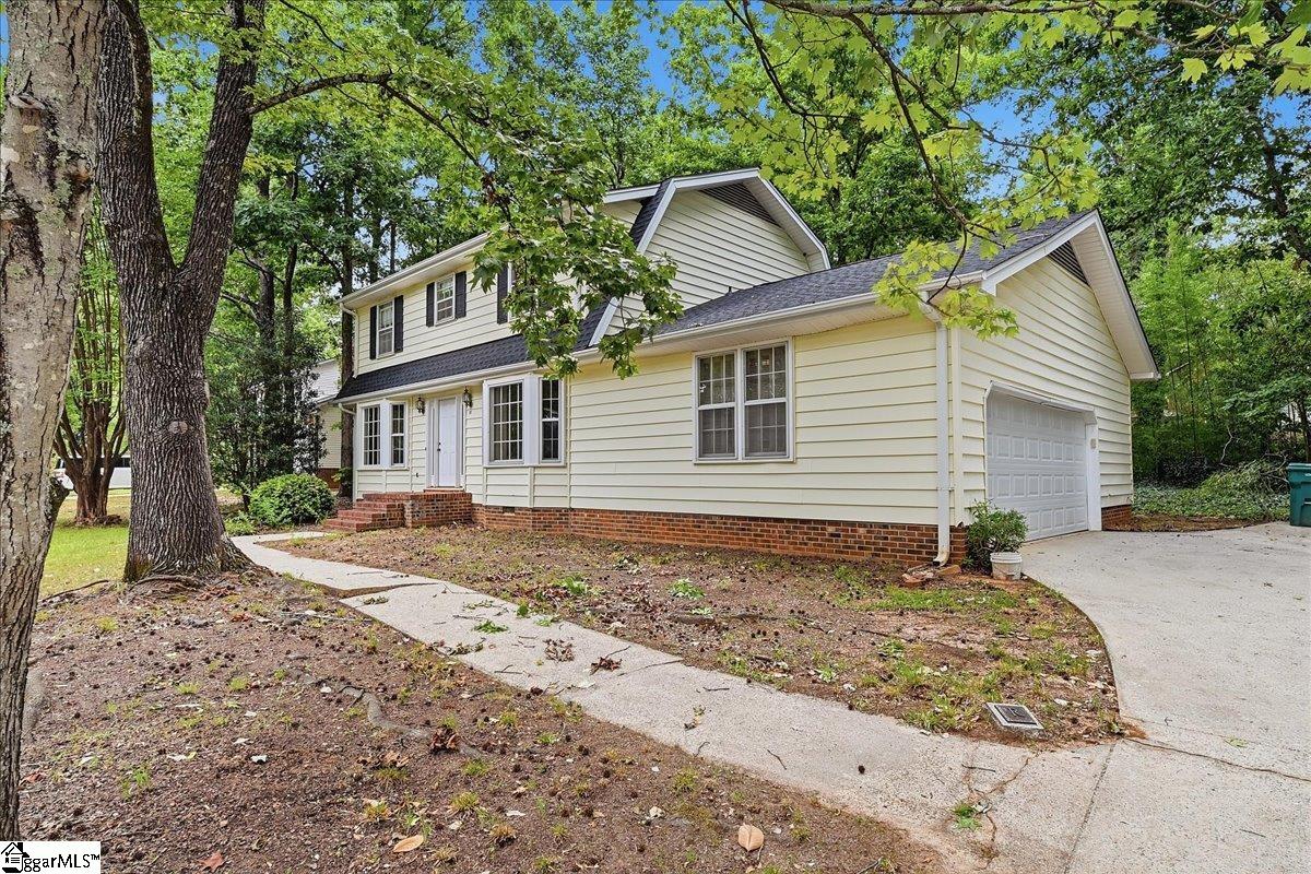 201 Crepe Myrtle Court Property Photo 2