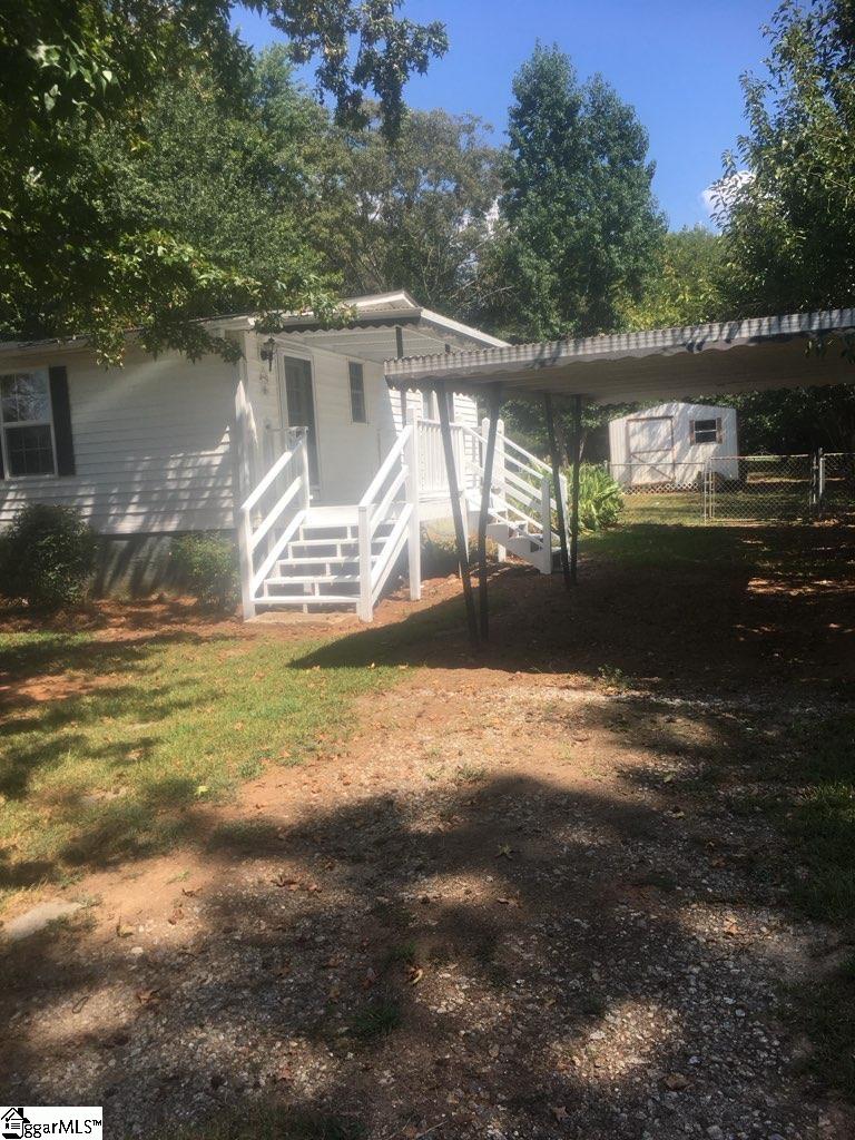 105 Gray Fox Lane Property Photo 3